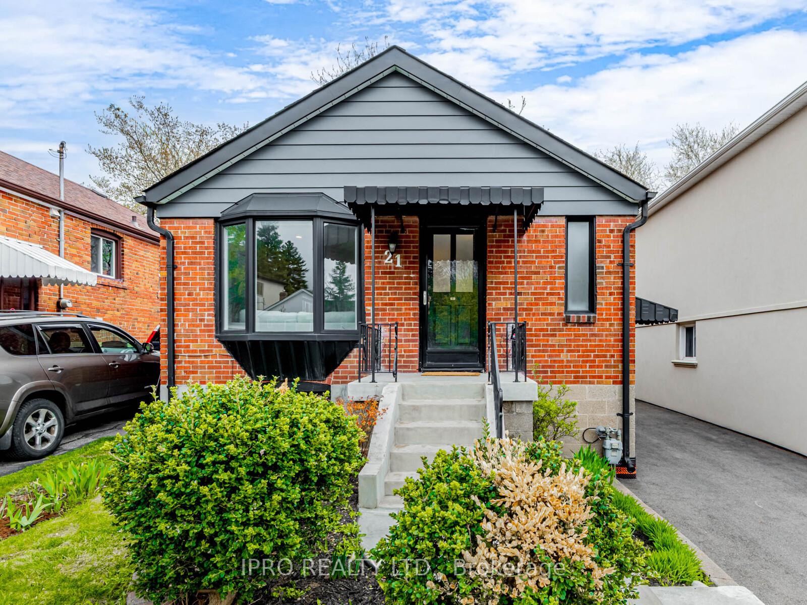 Front of 21 Galbraith Avenue