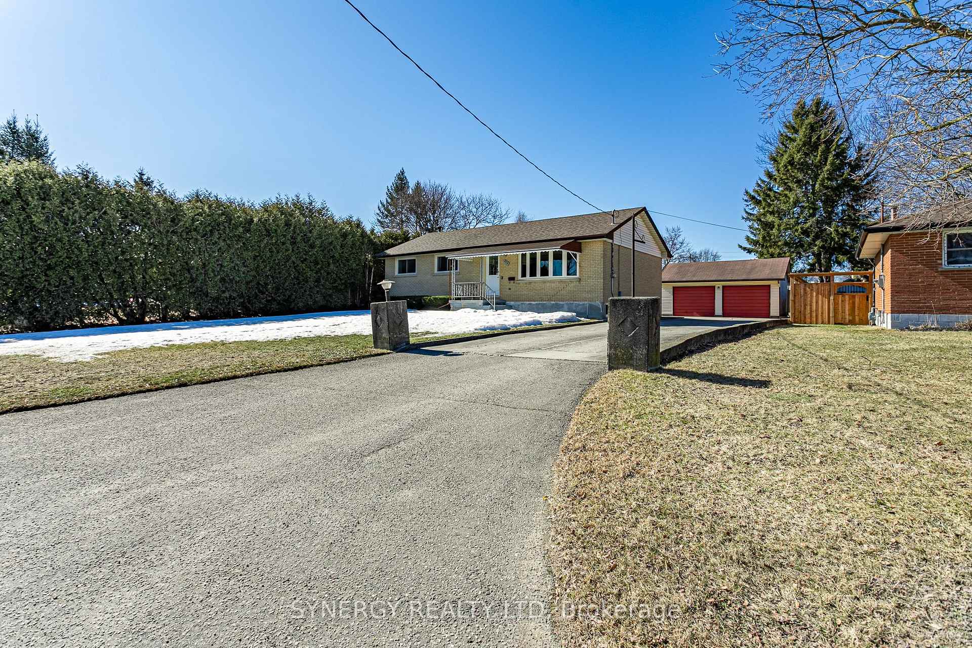 Photo 3 of 272 Frances Street, Strathroy-Caradoc, SE — HOMEH