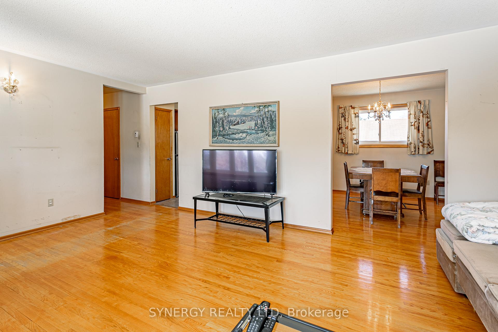Photo 6 of 272 Frances Street, Strathroy-Caradoc, SE — HOMEH