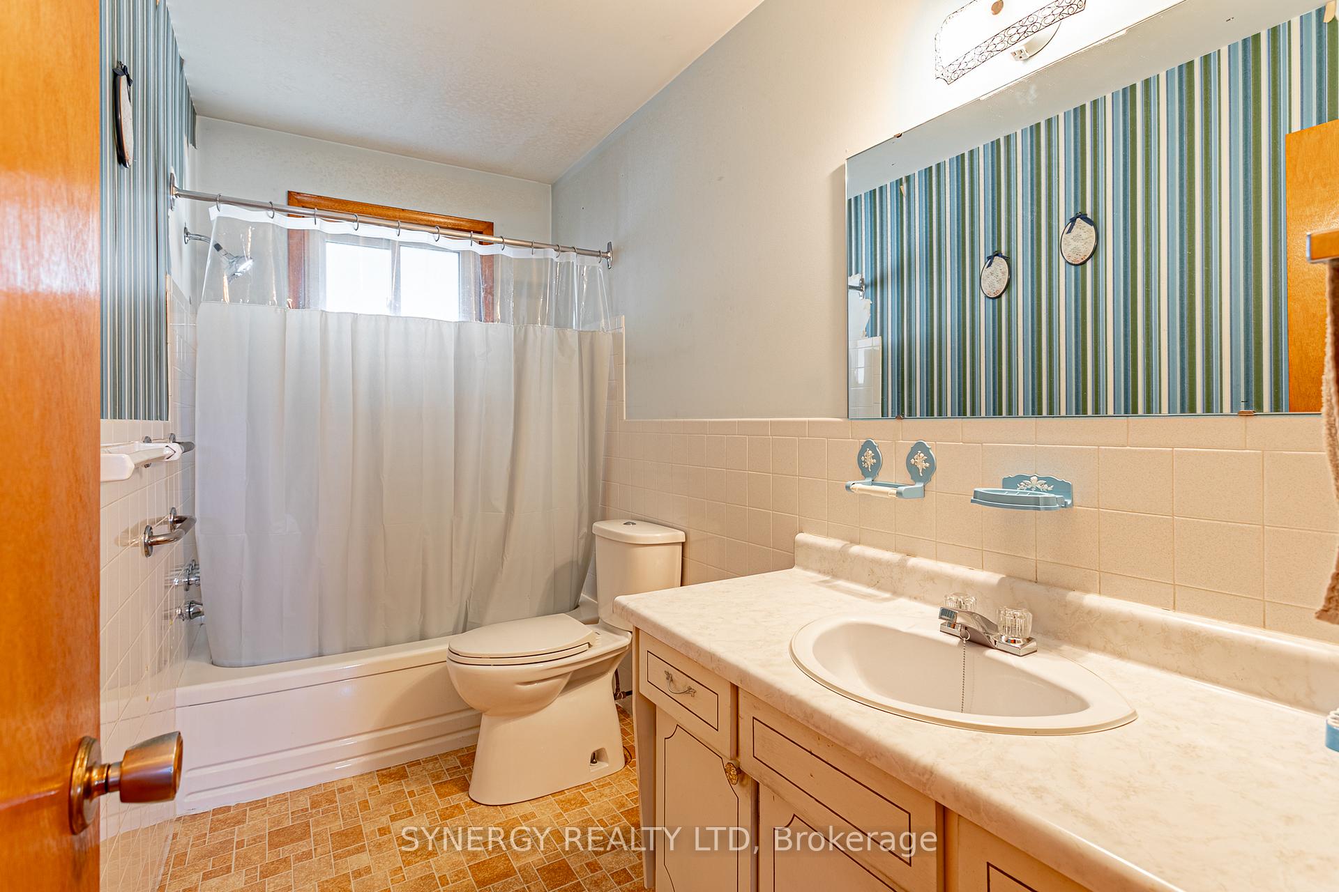 Photo 10 of 272 Frances Street, Strathroy-Caradoc, SE — HOMEH