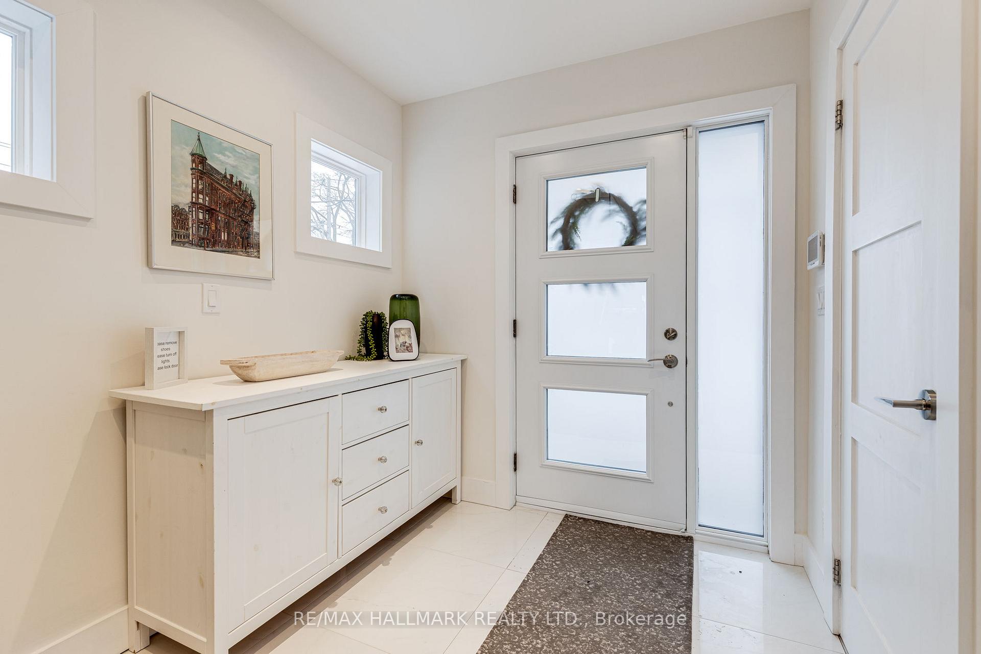Photo 3 of 1532 Mount Pleasant Road, Toronto, Lawrence Park North — HOMEH