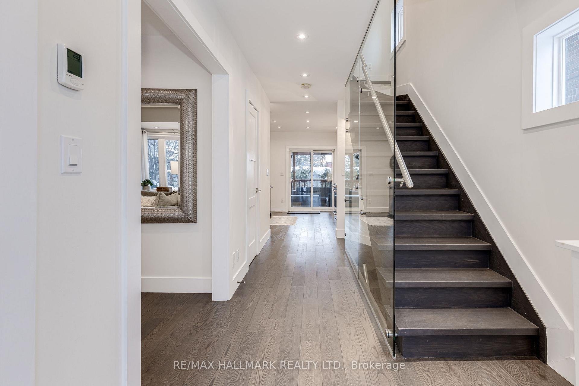 Photo 4 of 1532 Mount Pleasant Road, Toronto, Lawrence Park North — HOMEH