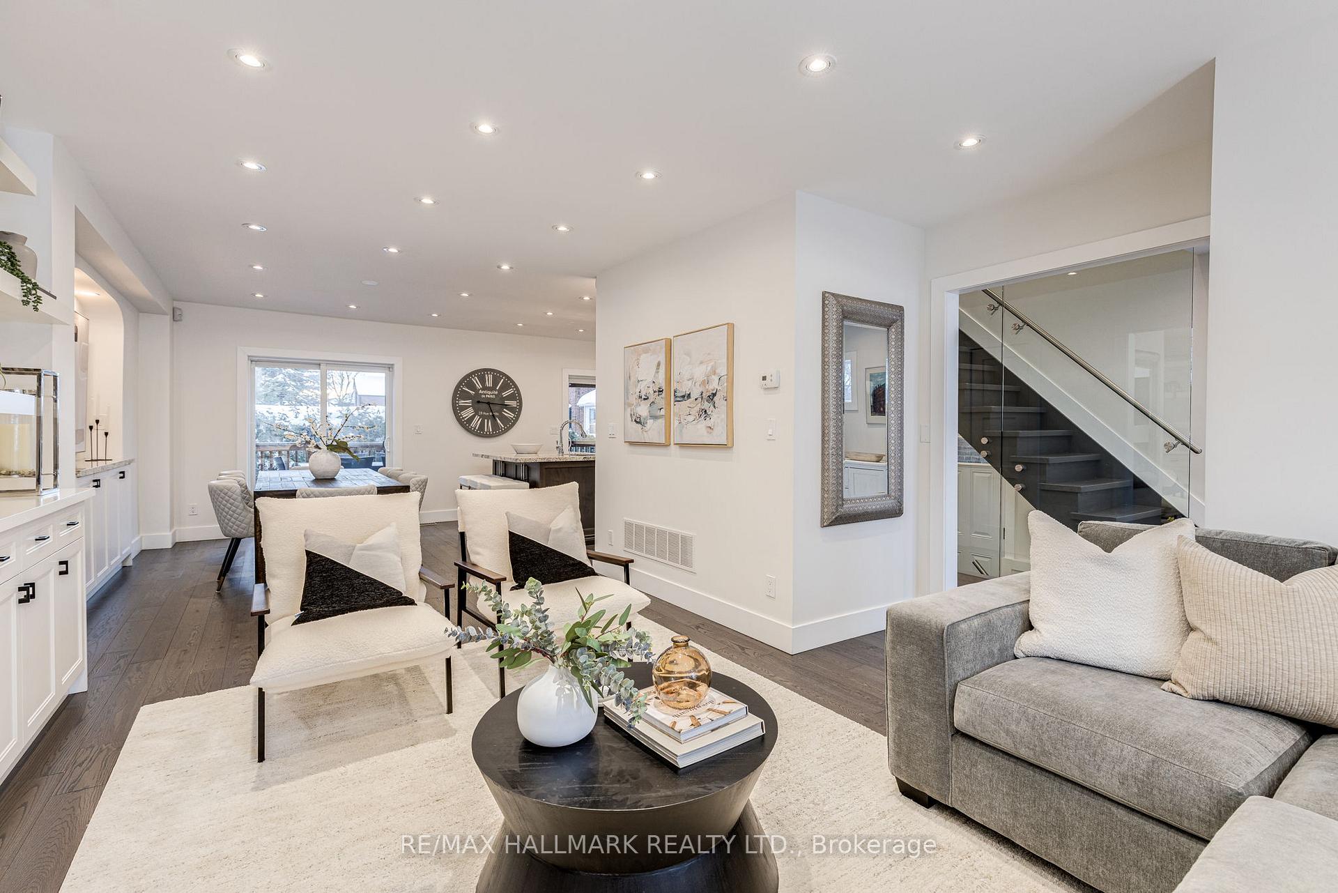 Photo 8 of 1532 Mount Pleasant Road, Toronto, Lawrence Park North — HOMEH