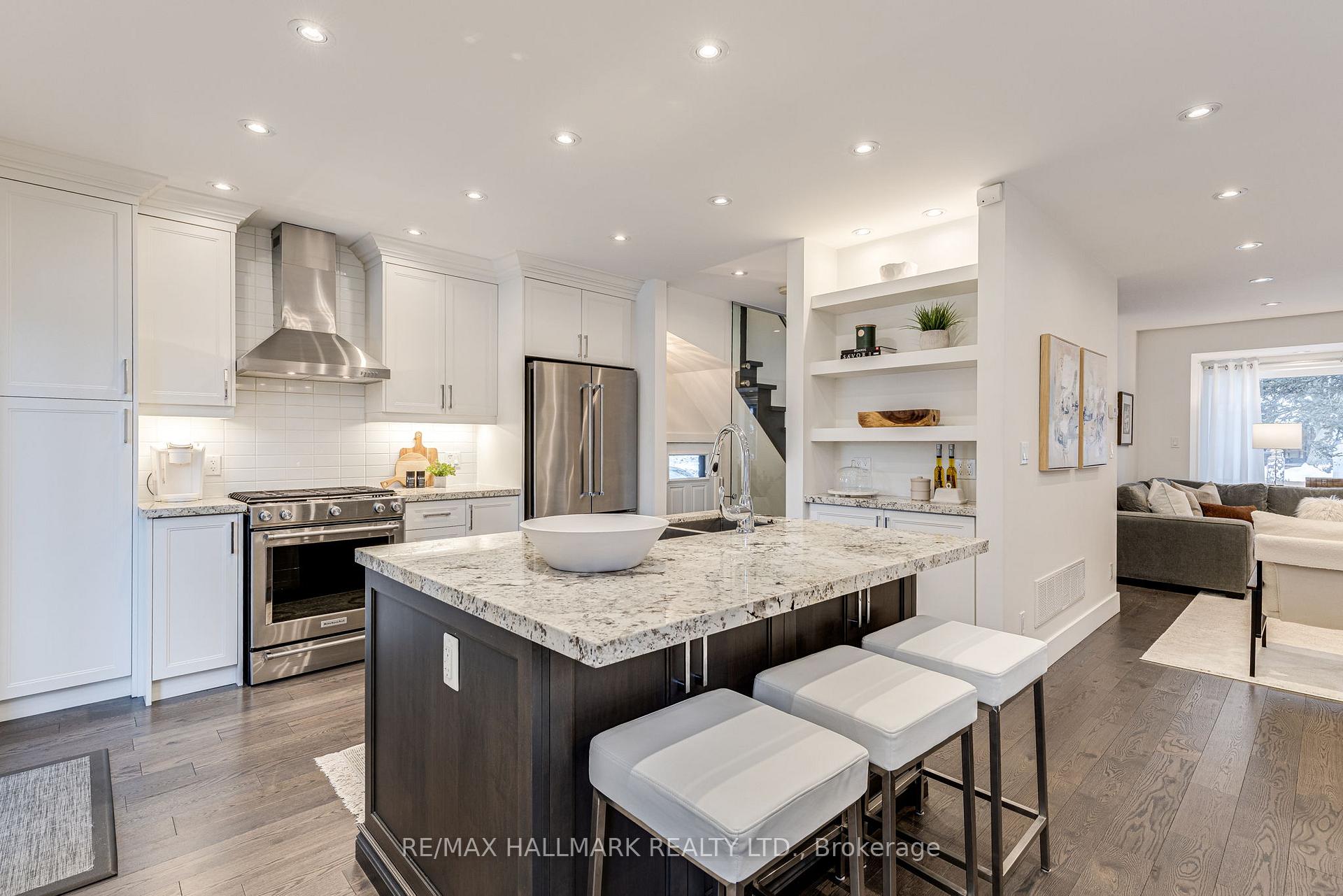 Photo 12 of 1532 Mount Pleasant Road, Toronto, Lawrence Park North — HOMEH