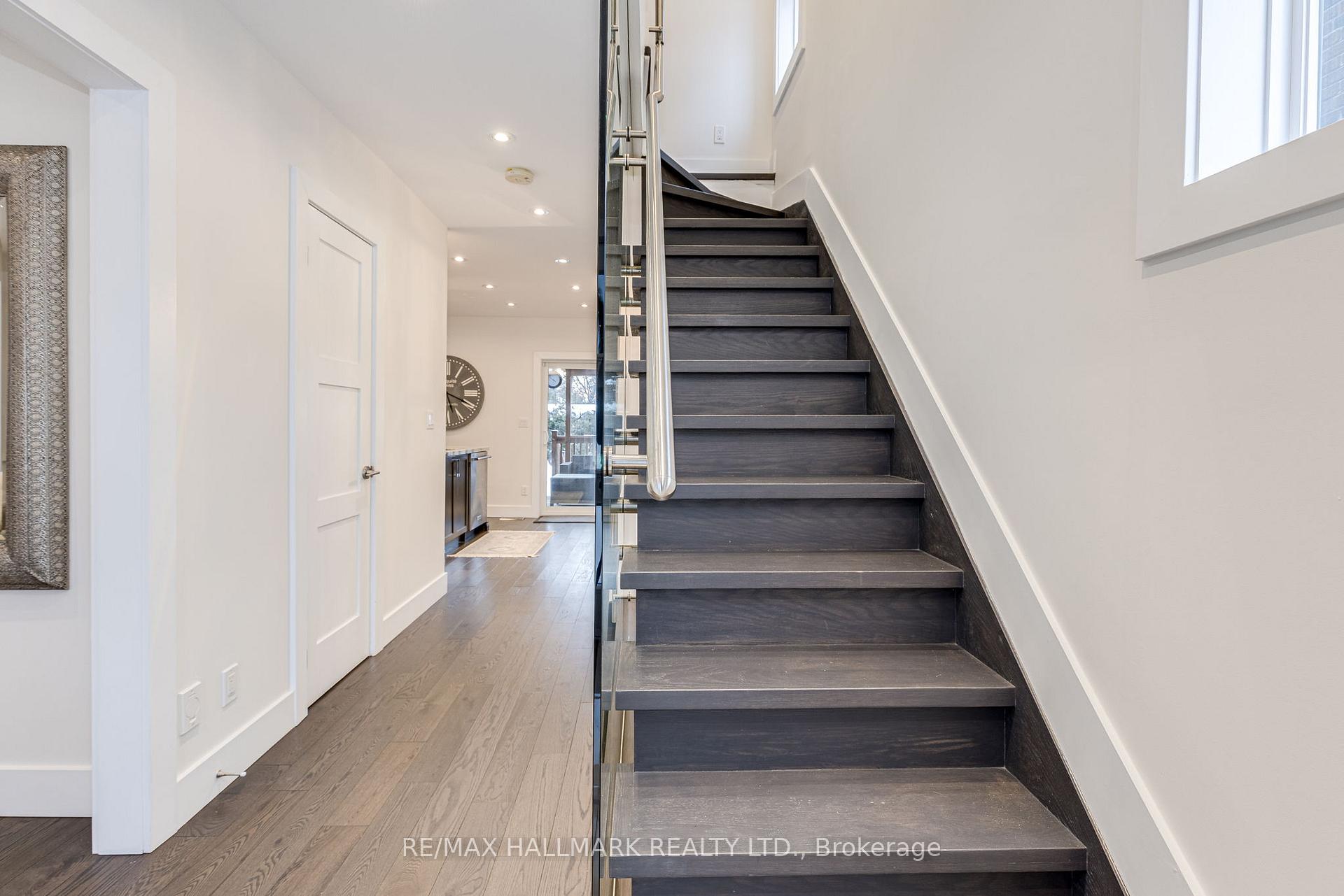 Photo 19 of 1532 Mount Pleasant Road, Toronto, Lawrence Park North — HOMEH