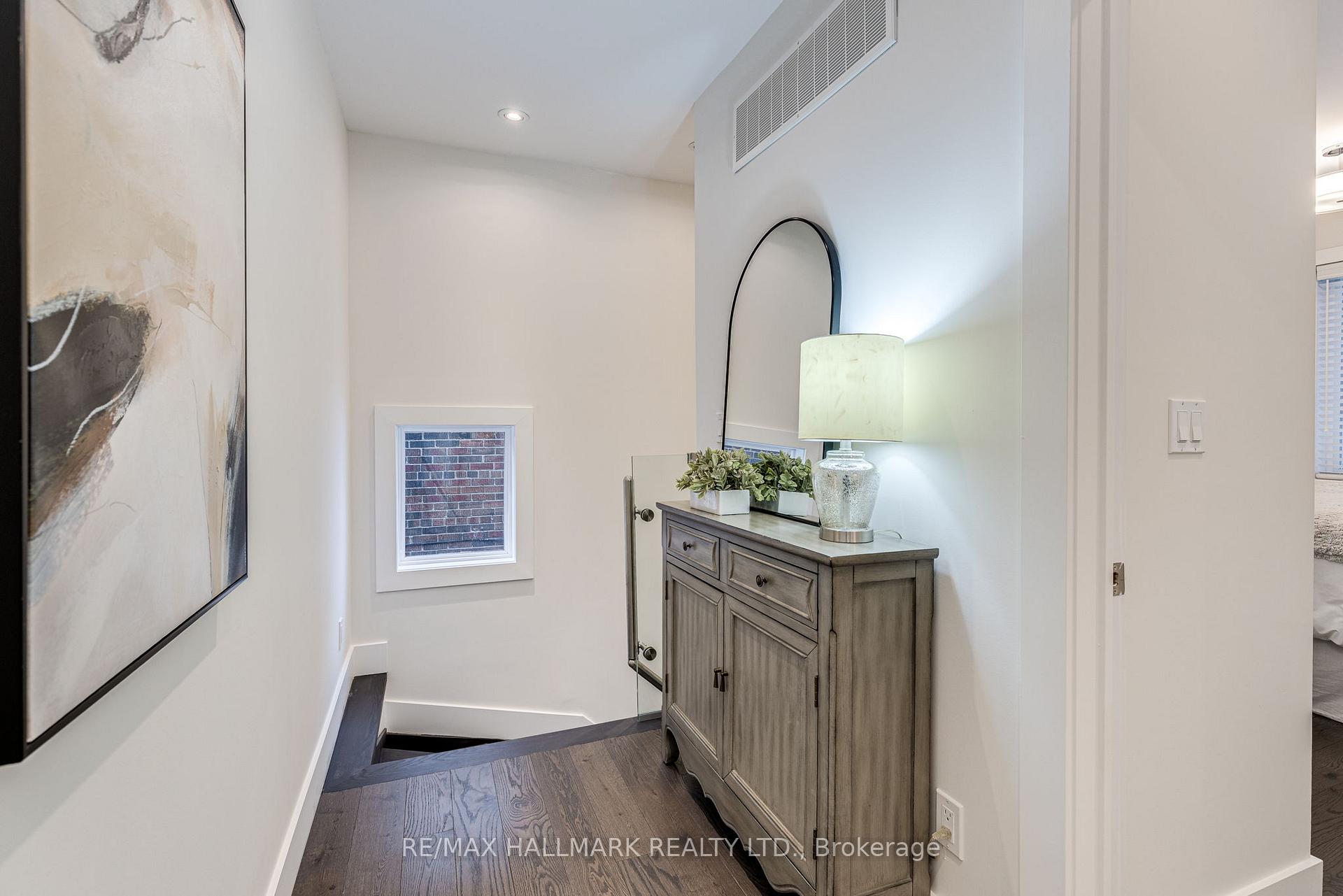 Photo 20 of 1532 Mount Pleasant Road, Toronto, Lawrence Park North — HOMEH