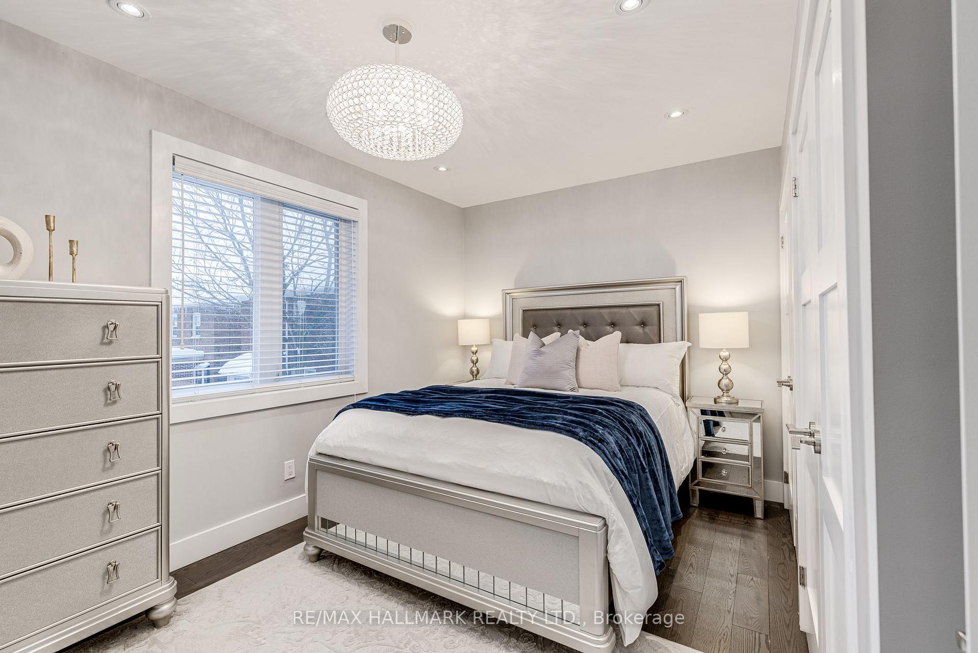 Photo 21 of 1532 Mount Pleasant Road, Toronto, Lawrence Park North — HOMEH