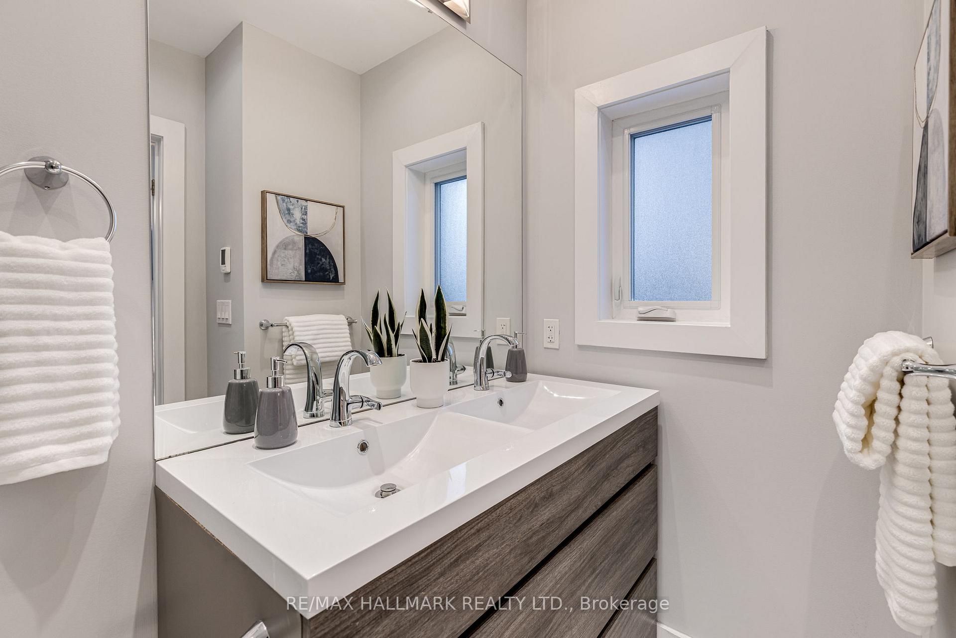 Photo 25 of 1532 Mount Pleasant Road, Toronto, Lawrence Park North — HOMEH
