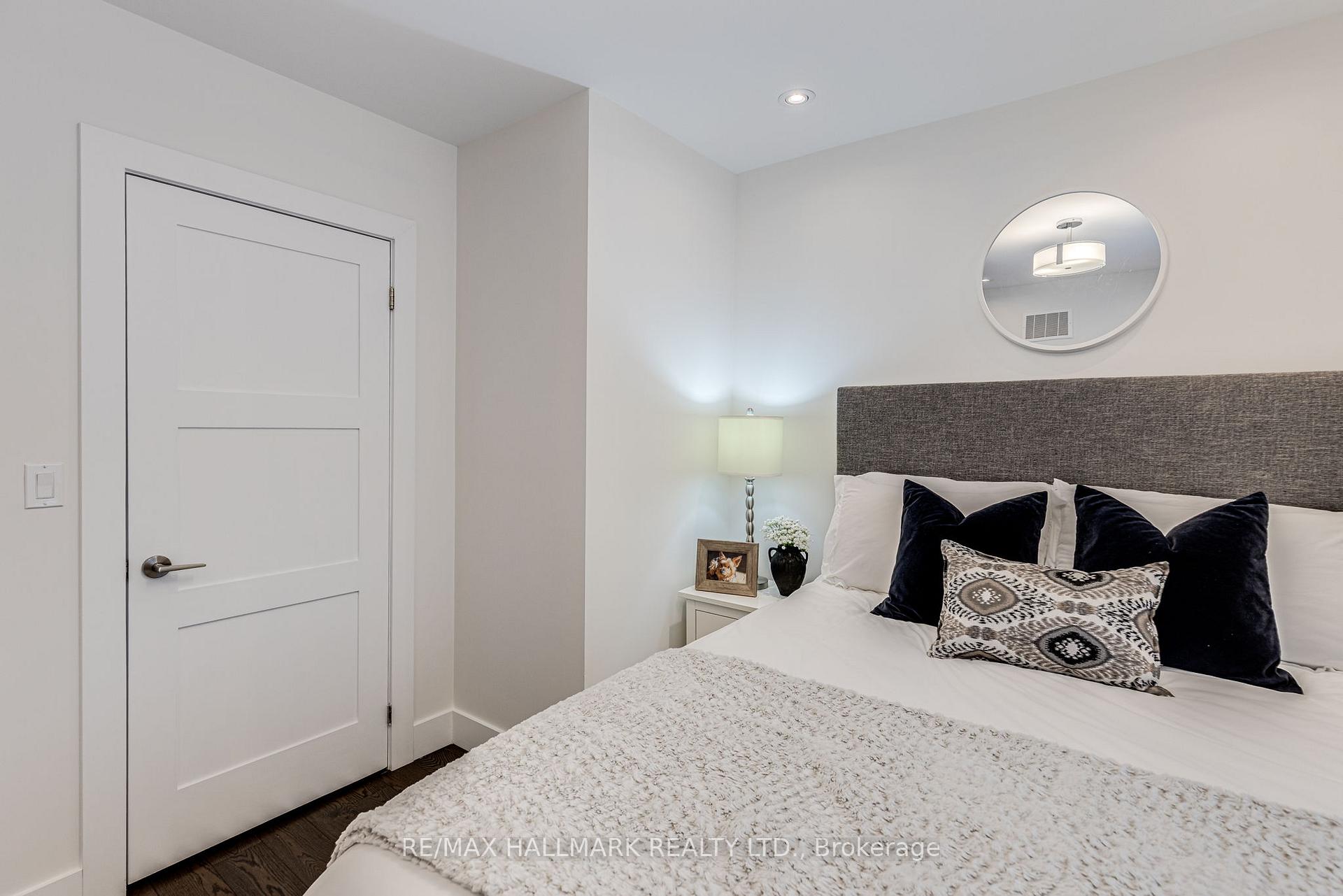 Photo 28 of 1532 Mount Pleasant Road, Toronto, Lawrence Park North — HOMEH