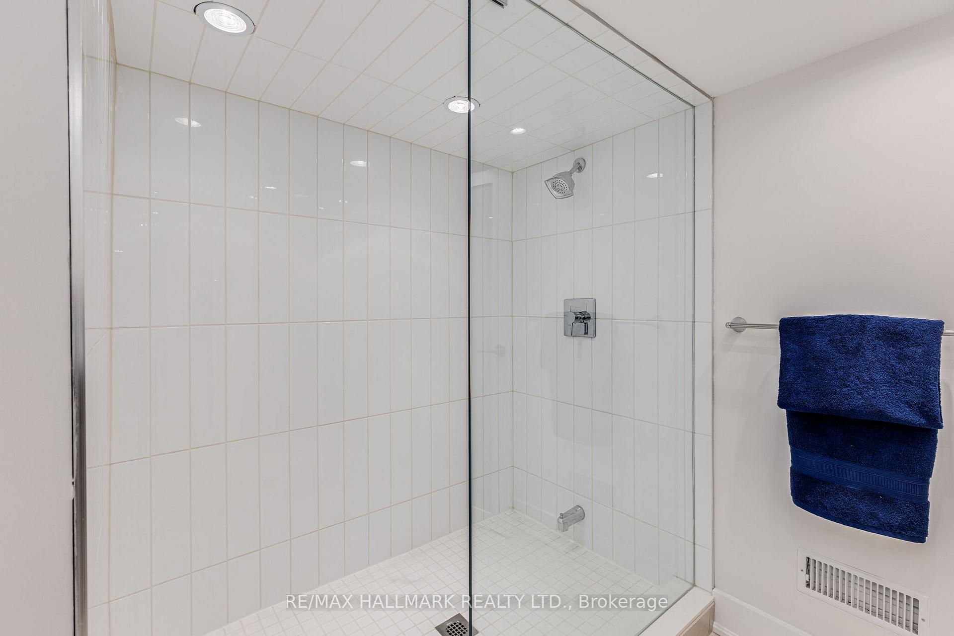 Photo 36 of 1532 Mount Pleasant Road, Toronto, Lawrence Park North — HOMEH