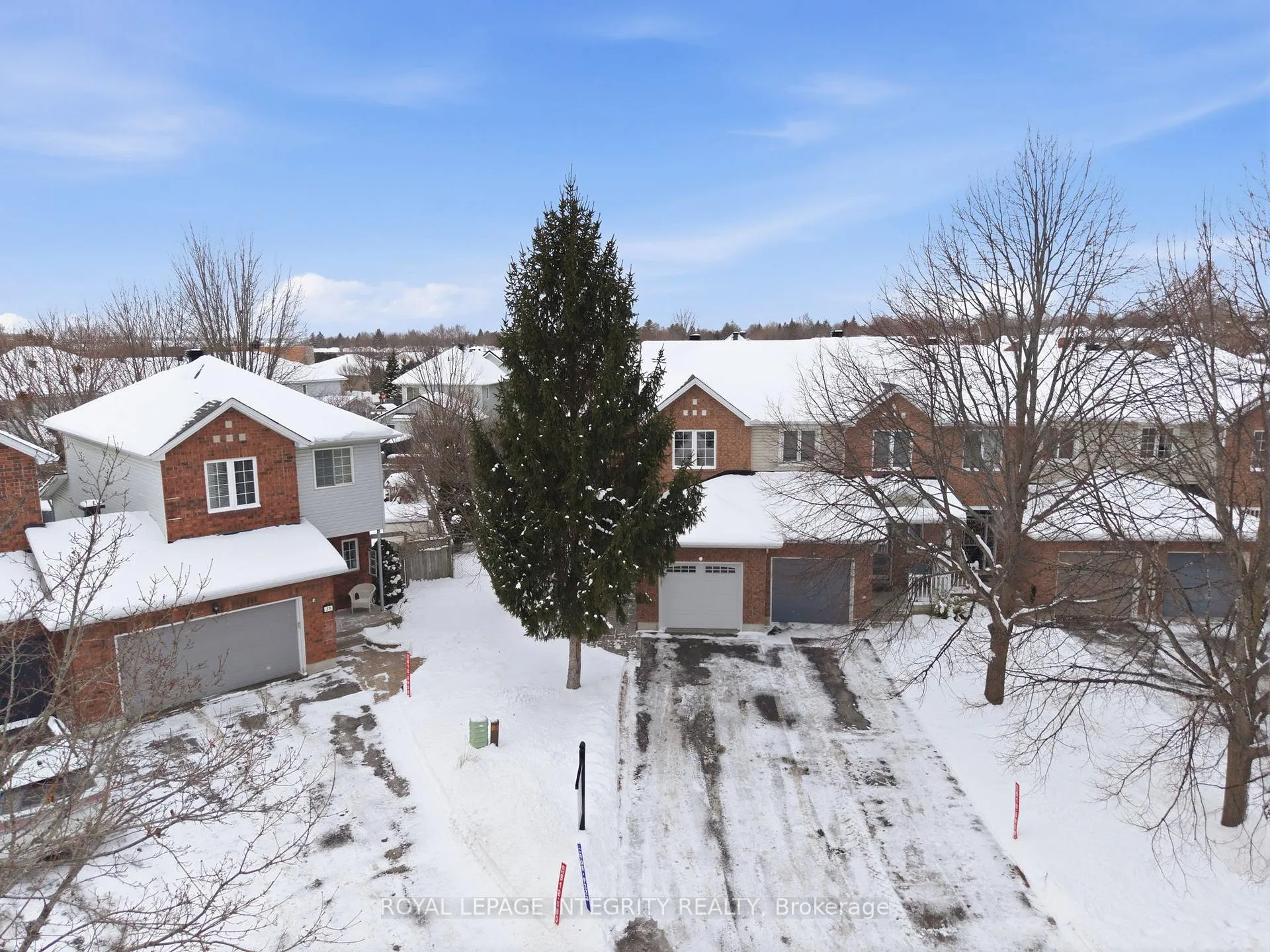 Photo 4 of 37 Eagleview Street, Ottawa, Kanata - Emerald Meadows/Trailwest — HOMEH