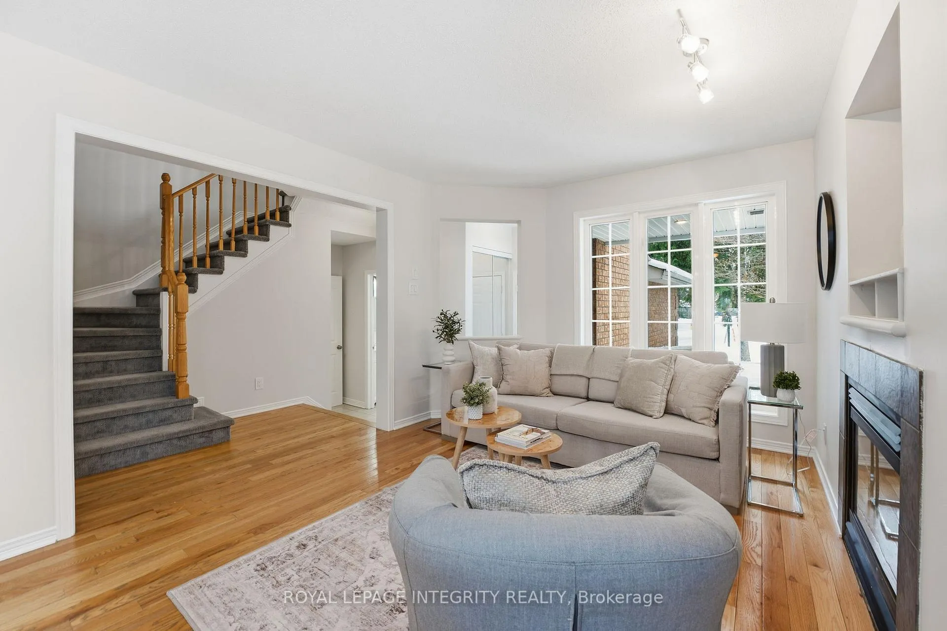 Photo 13 of 37 Eagleview Street, Ottawa, Kanata - Emerald Meadows/Trailwest — HOMEH
