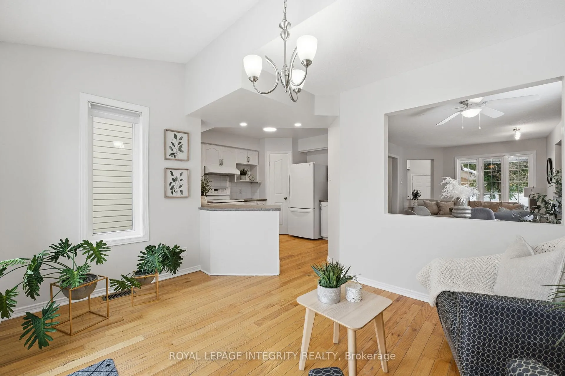 Photo 26 of 37 Eagleview Street, Ottawa, Kanata - Emerald Meadows/Trailwest — HOMEH
