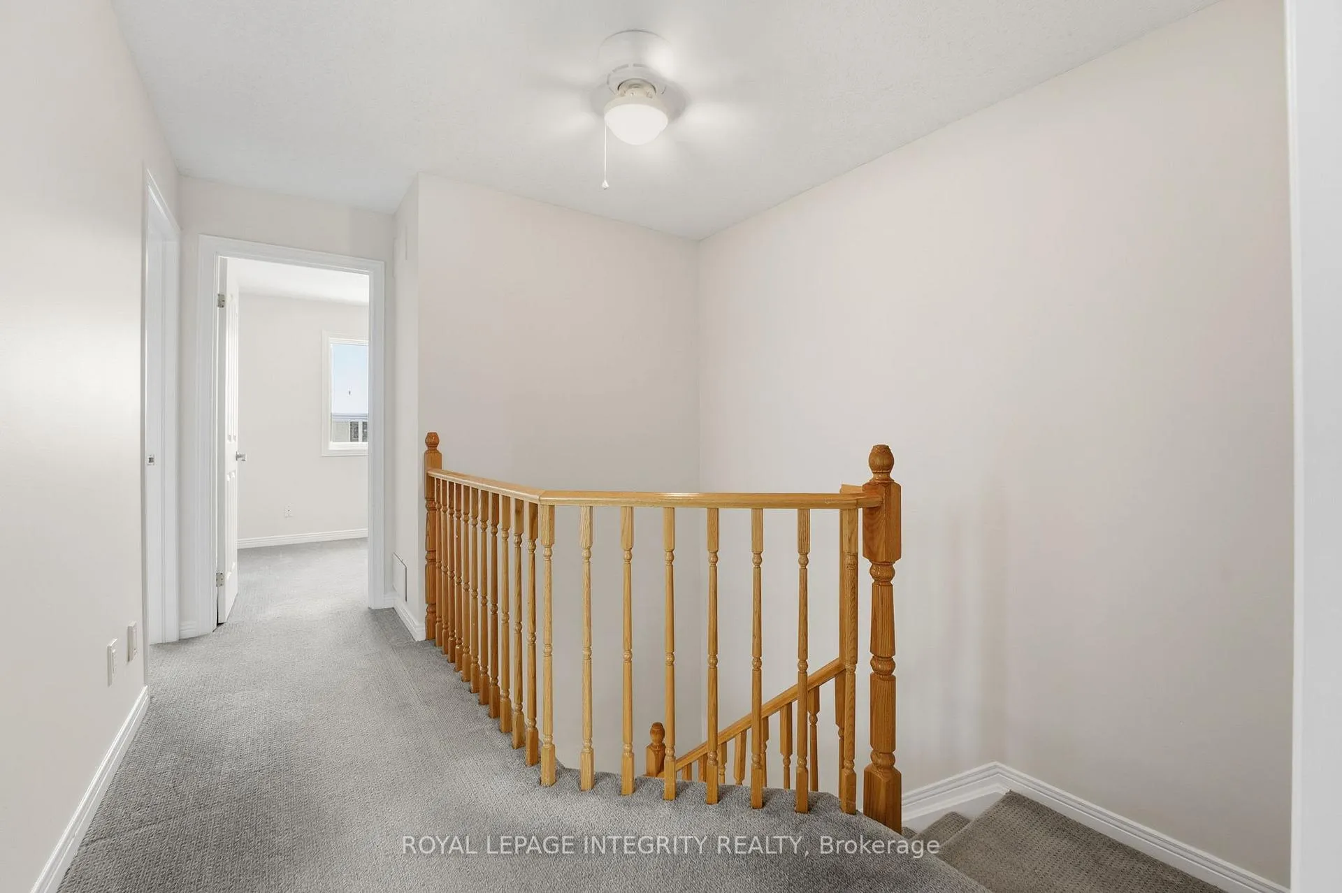Photo 29 of 37 Eagleview Street, Ottawa, Kanata - Emerald Meadows/Trailwest — HOMEH