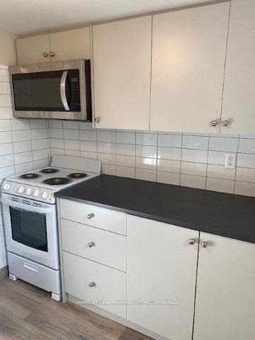Photo 8 of Unit Lower, 11 Hillside Drive, Toronto, Broadview North — HOMEH