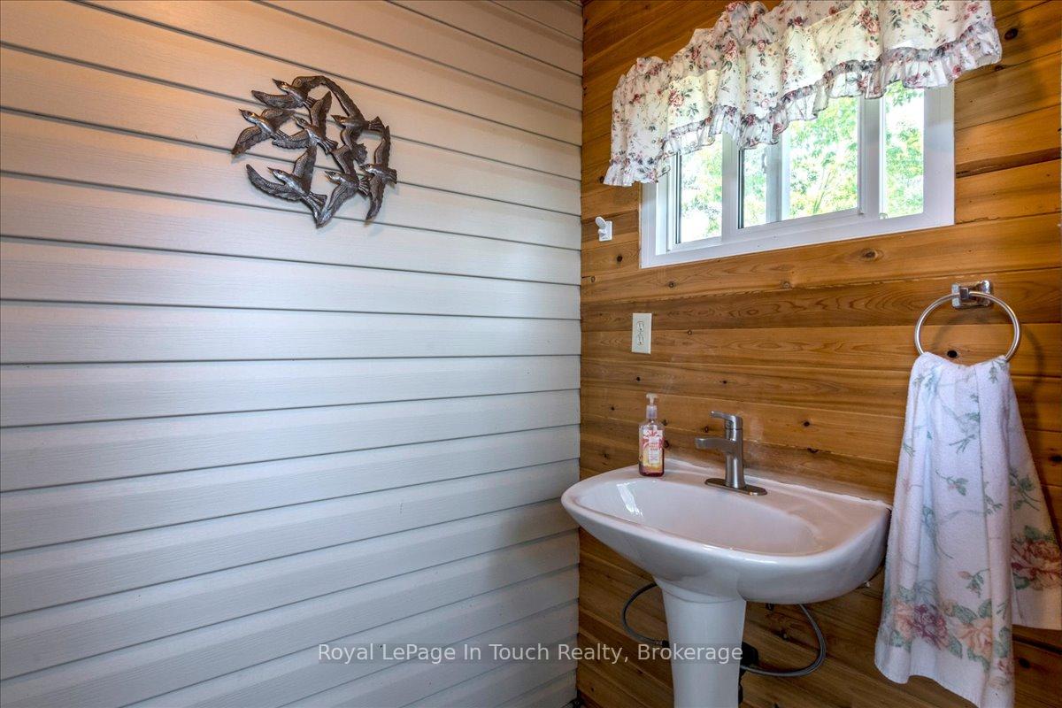 Photo 32 of 14 Maplegate Road, Tiny, Wyevale — HOMEH