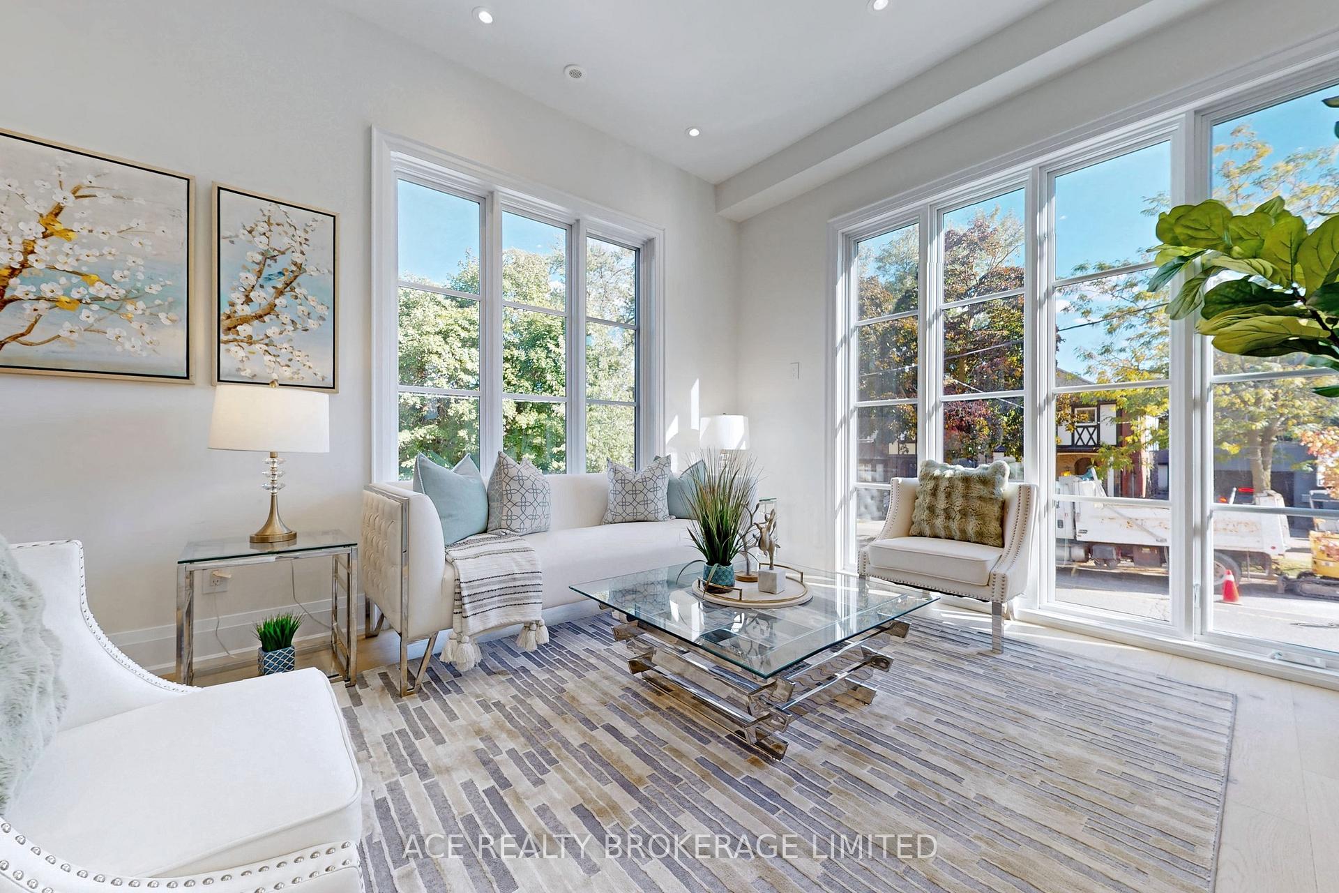 Photo 2 of 370 Briar Hill Avenue, Toronto, Lawrence Park South — HOMEH