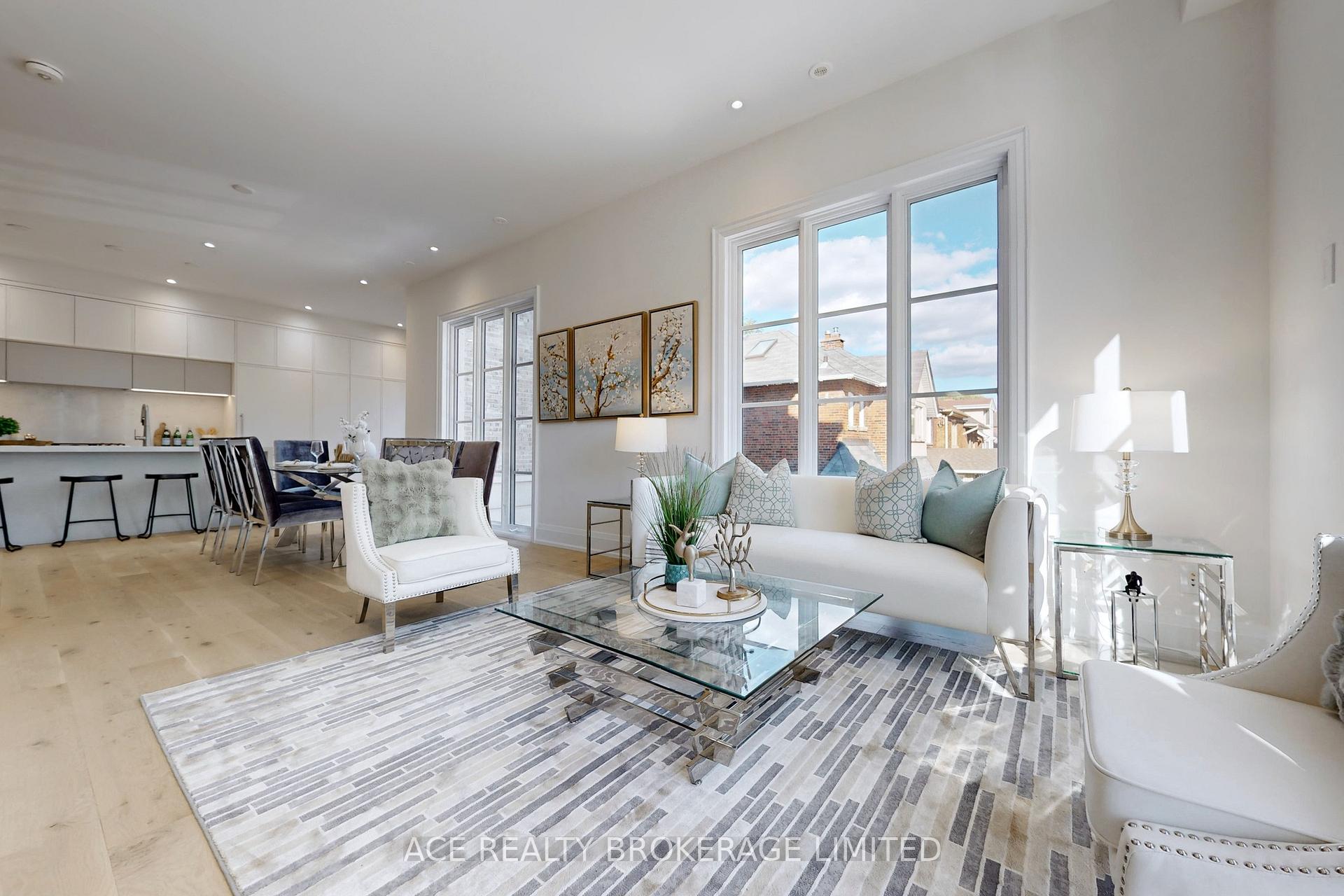 Photo 11 of 370 Briar Hill Avenue, Toronto, Lawrence Park South — HOMEH