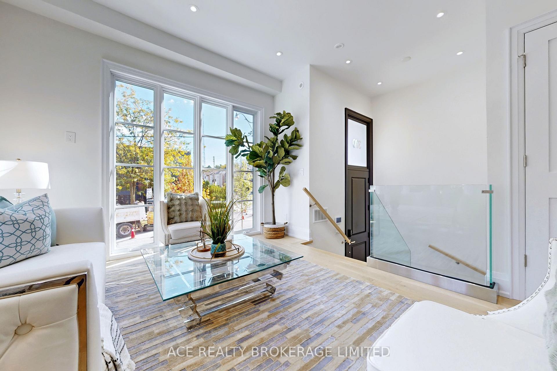Photo 14 of 370 Briar Hill Avenue, Toronto, Lawrence Park South — HOMEH