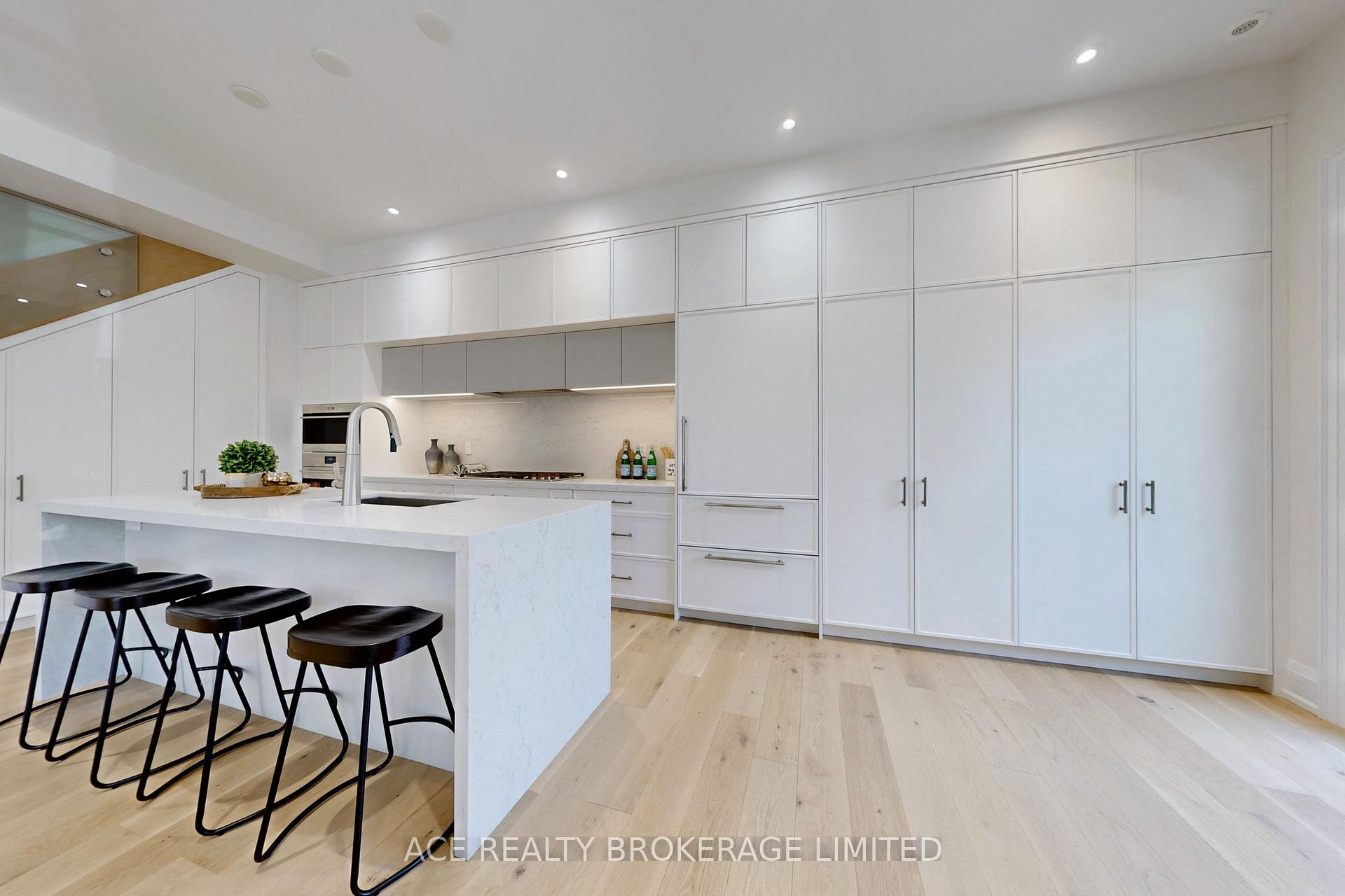 Photo 6 of 370 Briar Hill Avenue, Toronto, Lawrence Park South — HOMEH