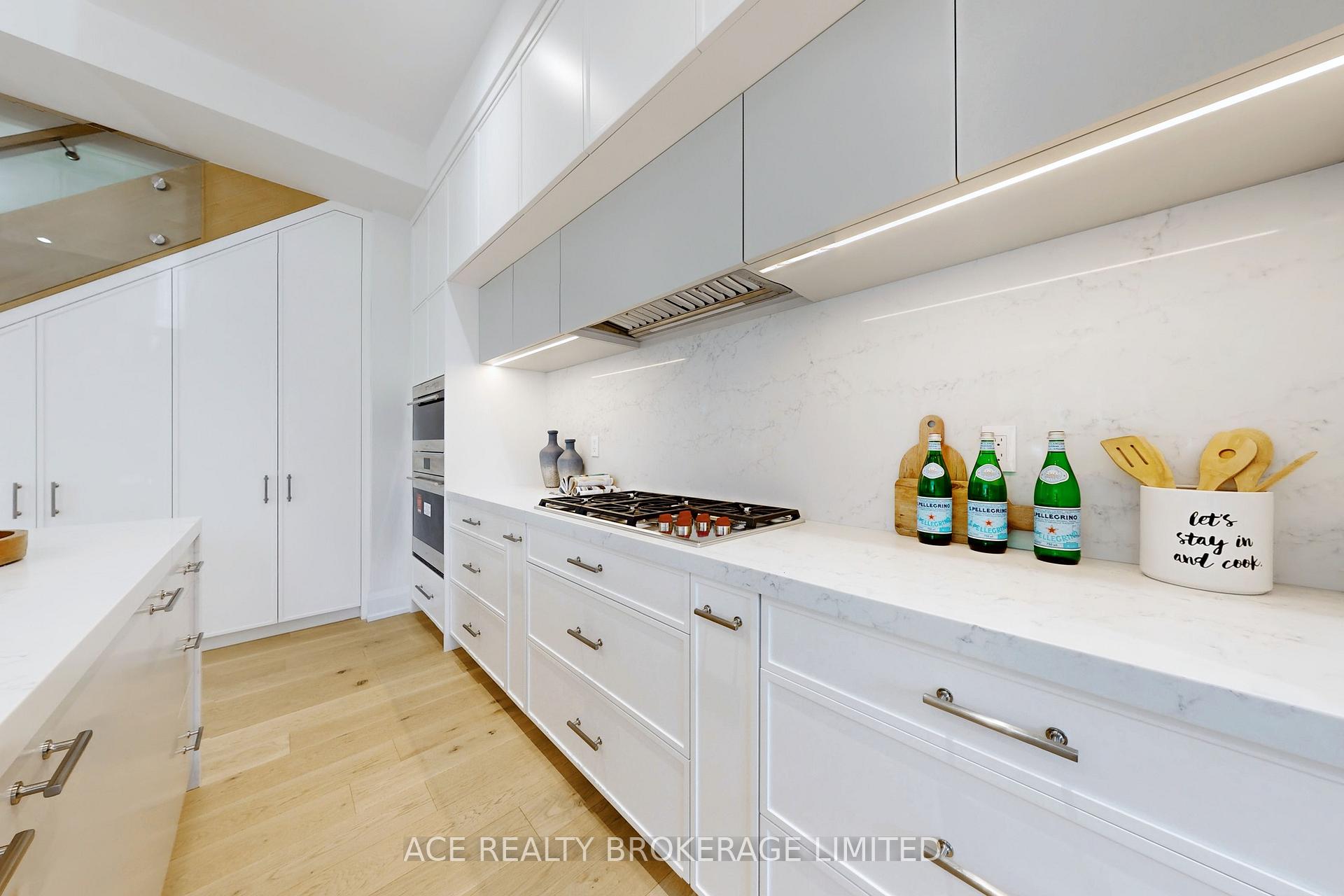 Photo 31 of 370 Briar Hill Avenue, Toronto, Lawrence Park South — HOMEH