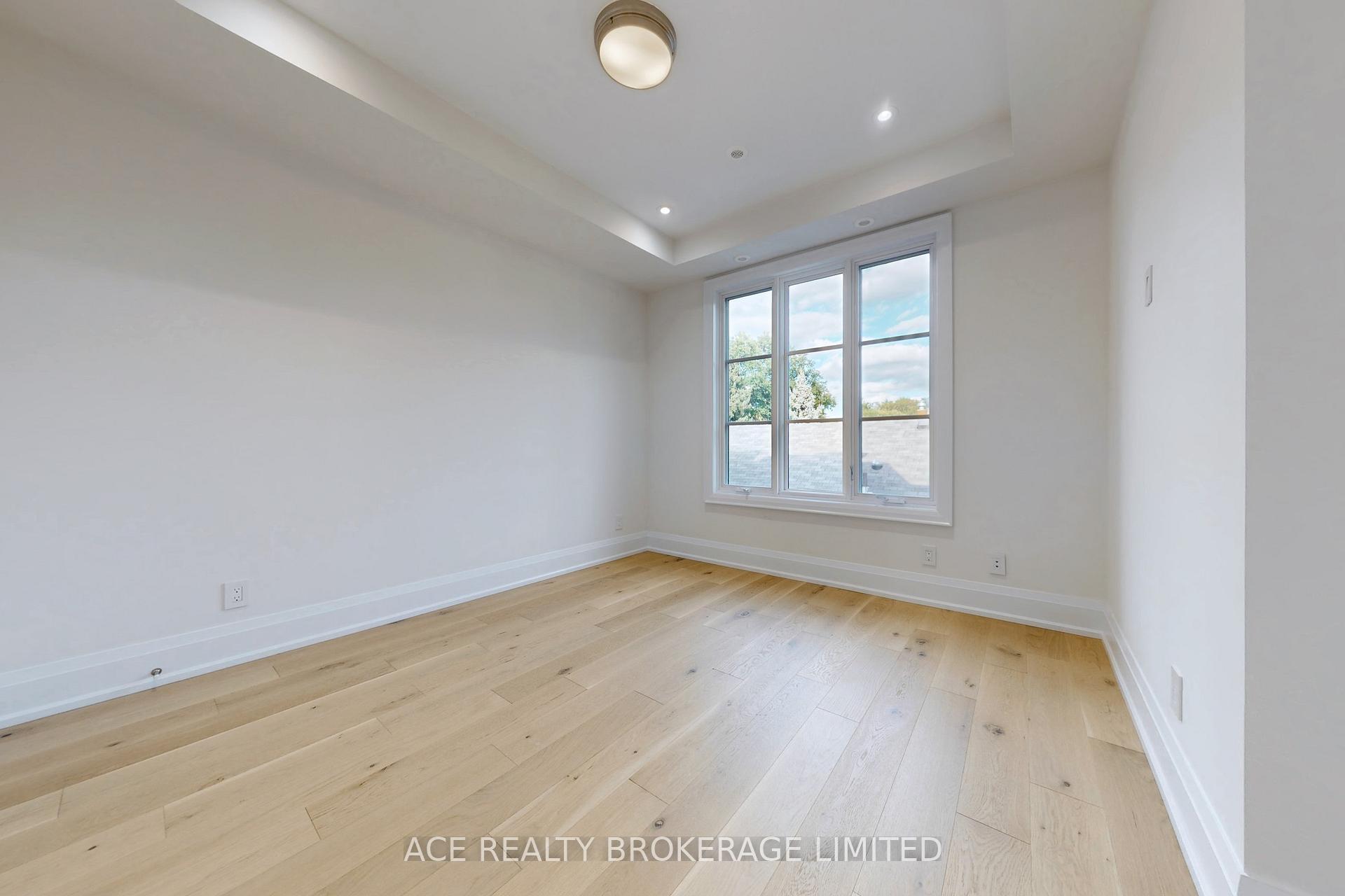 Photo 7 of 370 Briar Hill Avenue, Toronto, Lawrence Park South — HOMEH