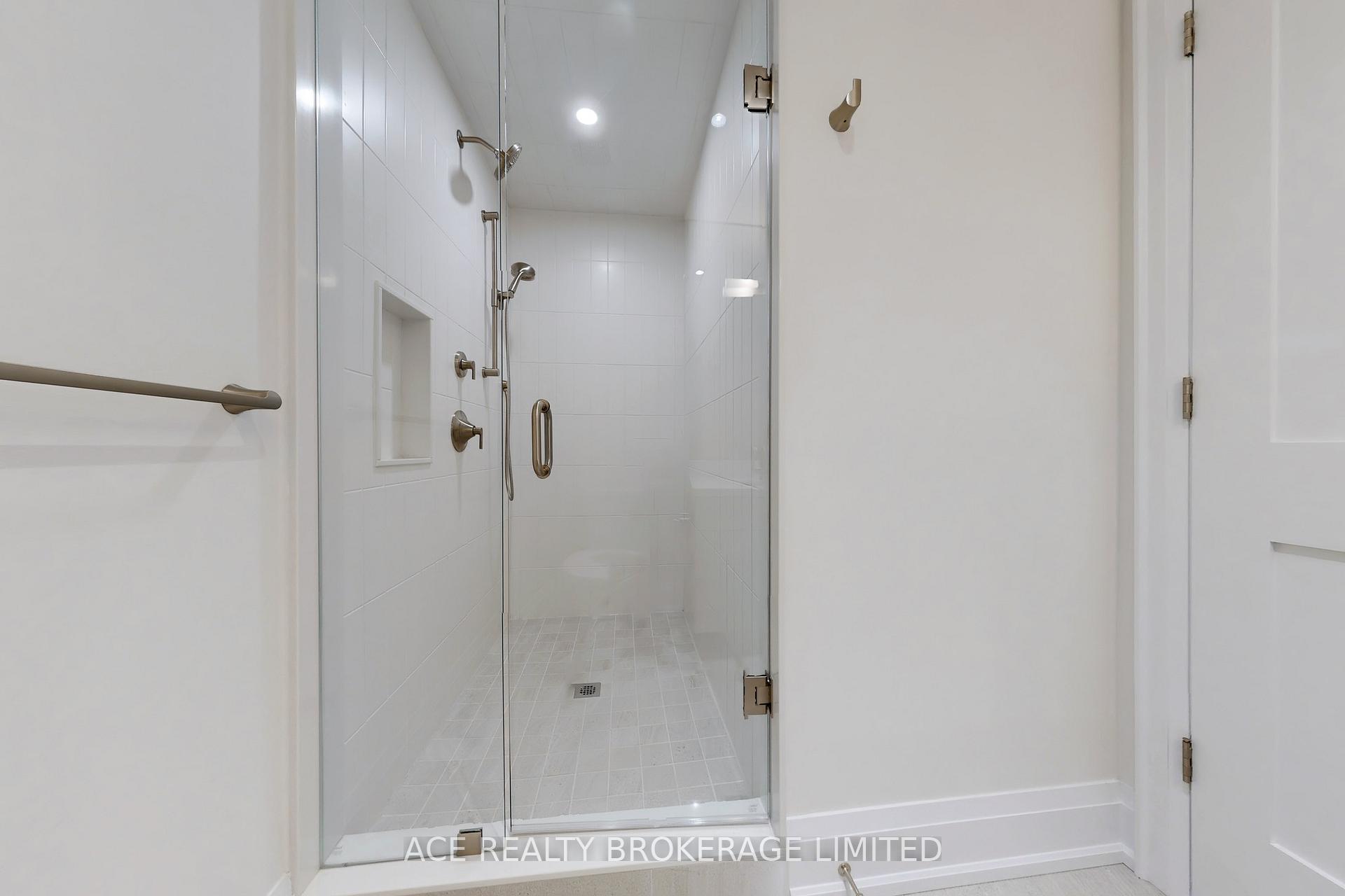Photo 9 of 370 Briar Hill Avenue, Toronto, Lawrence Park South — HOMEH