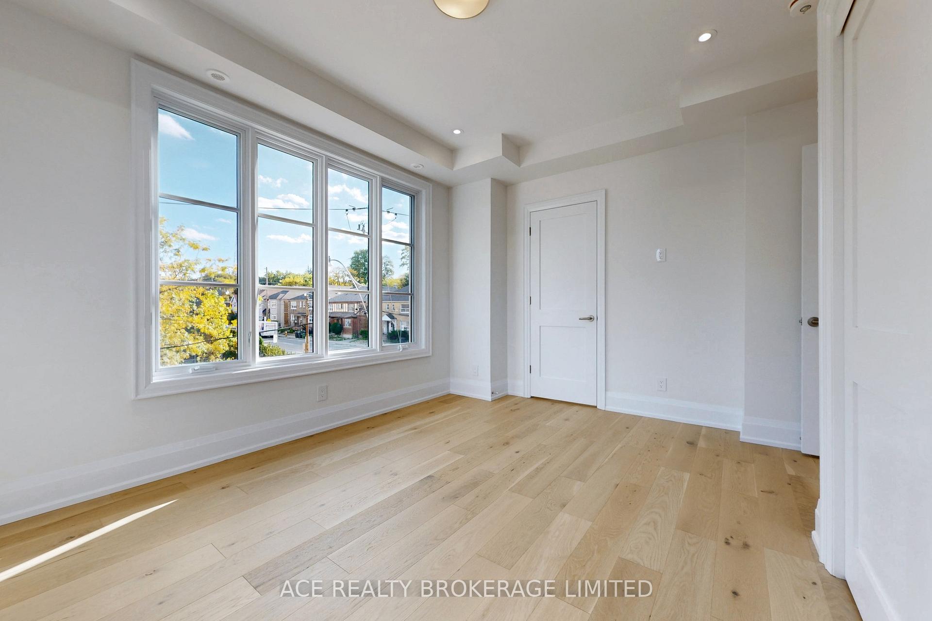 Photo 28 of 370 Briar Hill Avenue, Toronto, Lawrence Park South — HOMEH