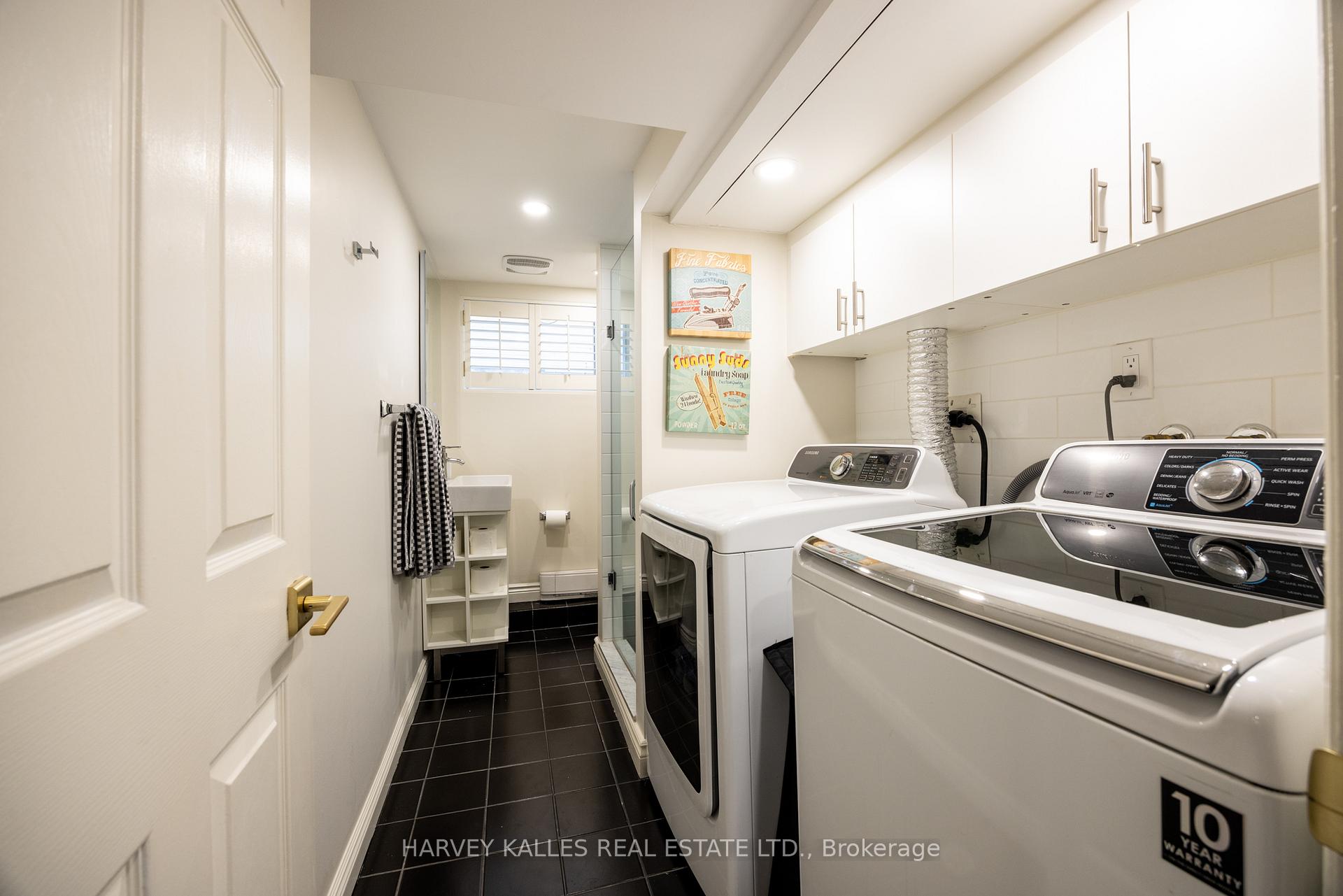 Photo 32 of 42 Roe Avenue, Toronto, Lawrence Park North — HOMEH