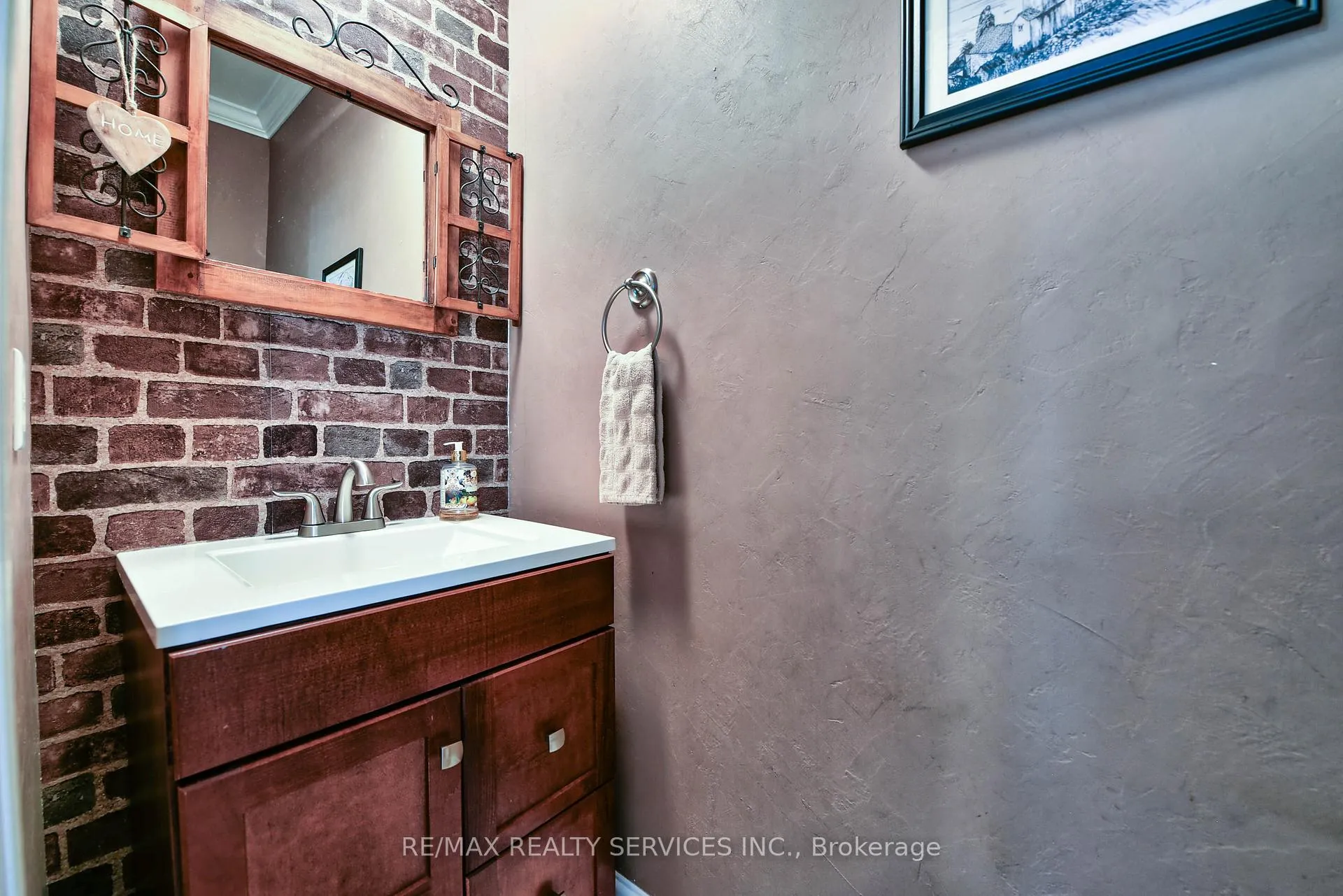 Photo 12 of 1 Daisy Court, Brampton, Snelgrove — HOMEH