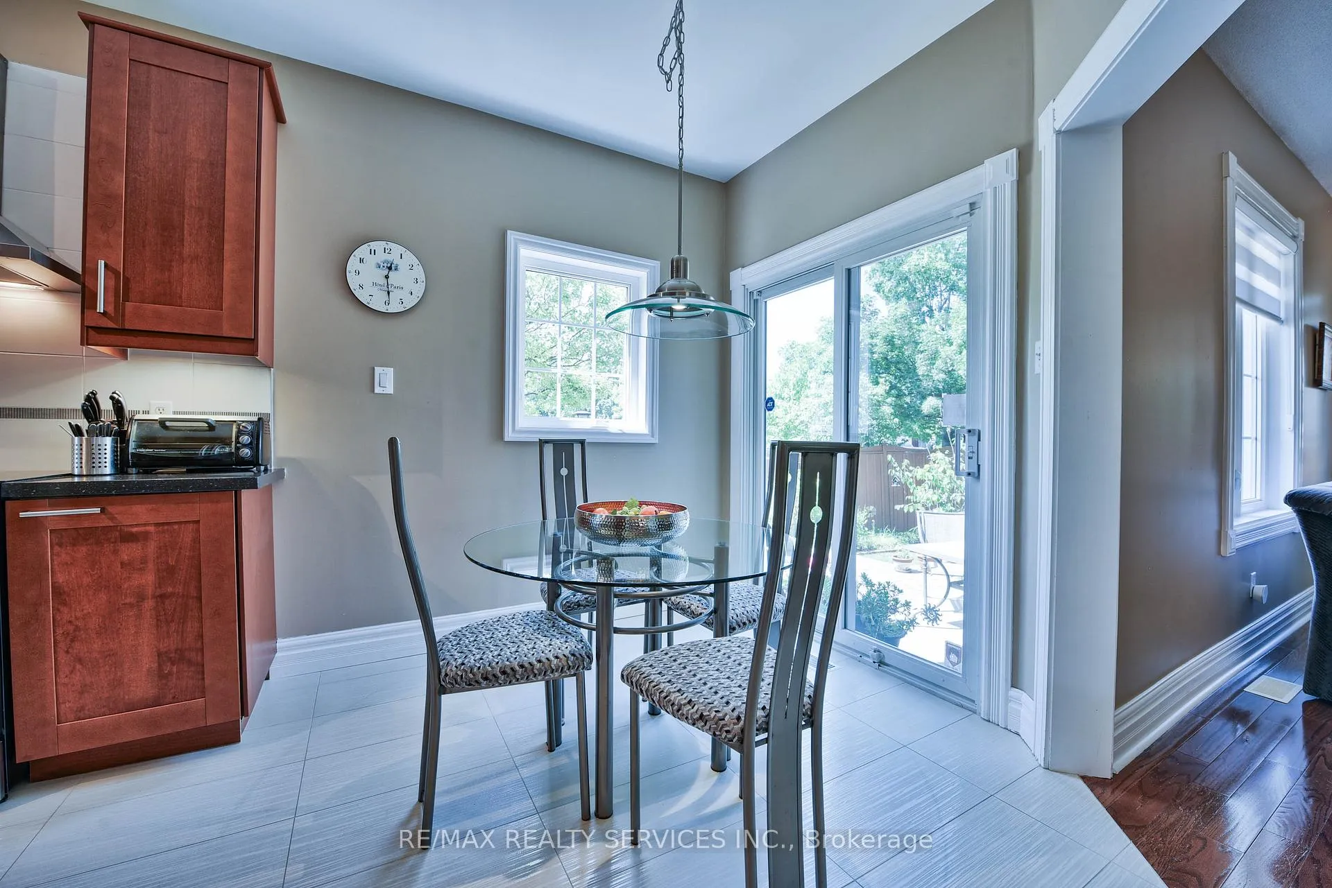 Photo 17 of 1 Daisy Court, Brampton, Snelgrove — HOMEH