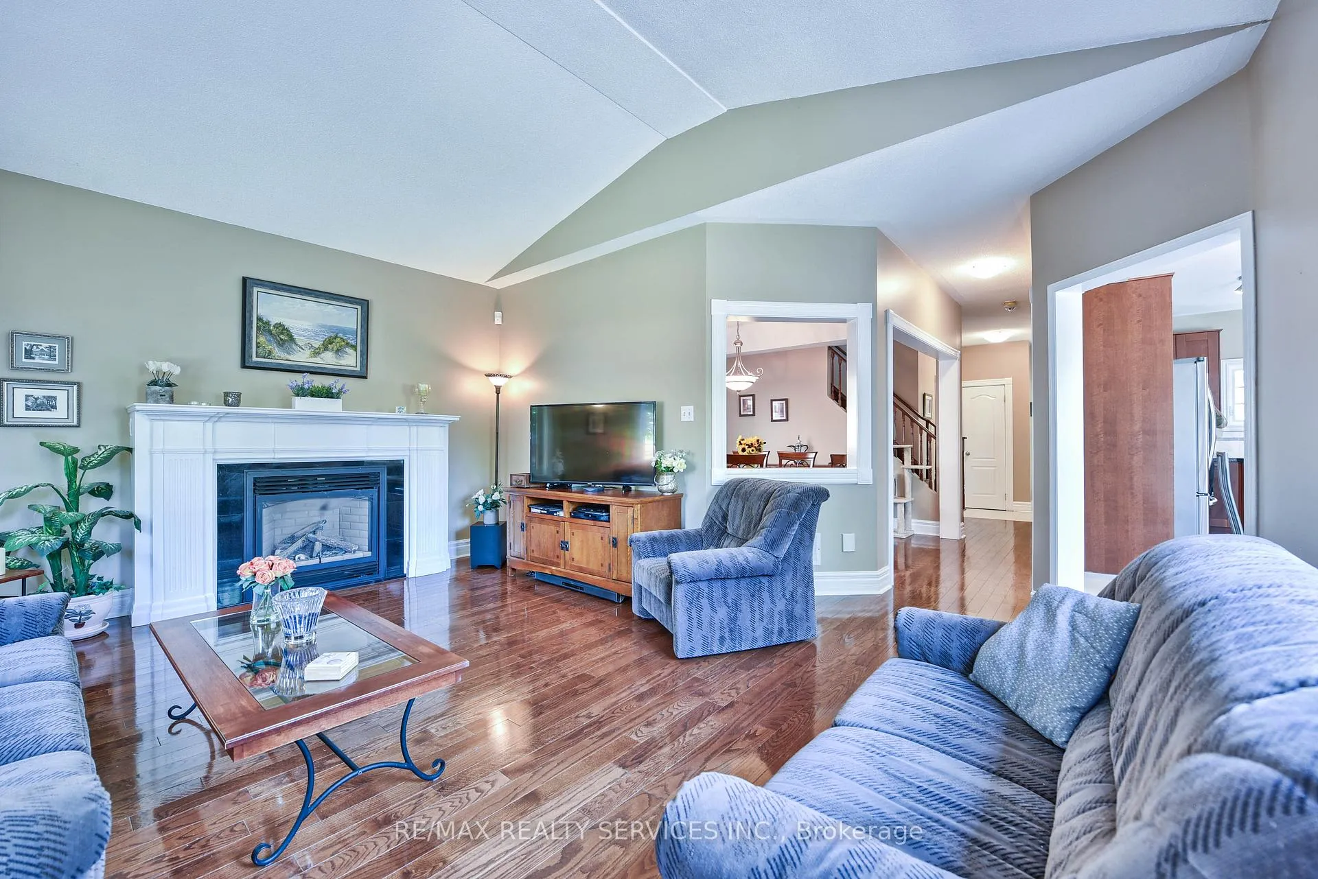 Photo 20 of 1 Daisy Court, Brampton, Snelgrove — HOMEH