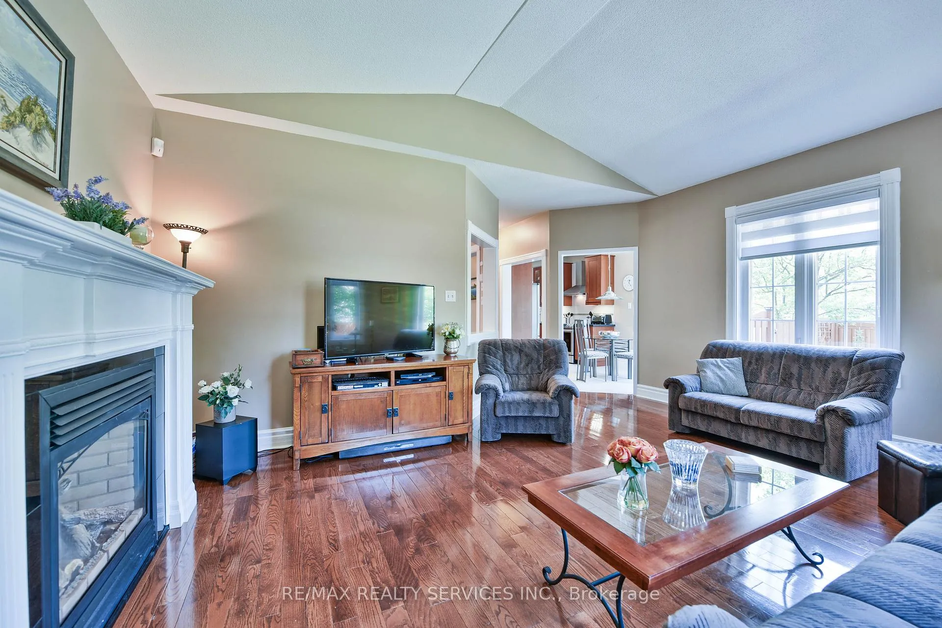 Photo 21 of 1 Daisy Court, Brampton, Snelgrove — HOMEH