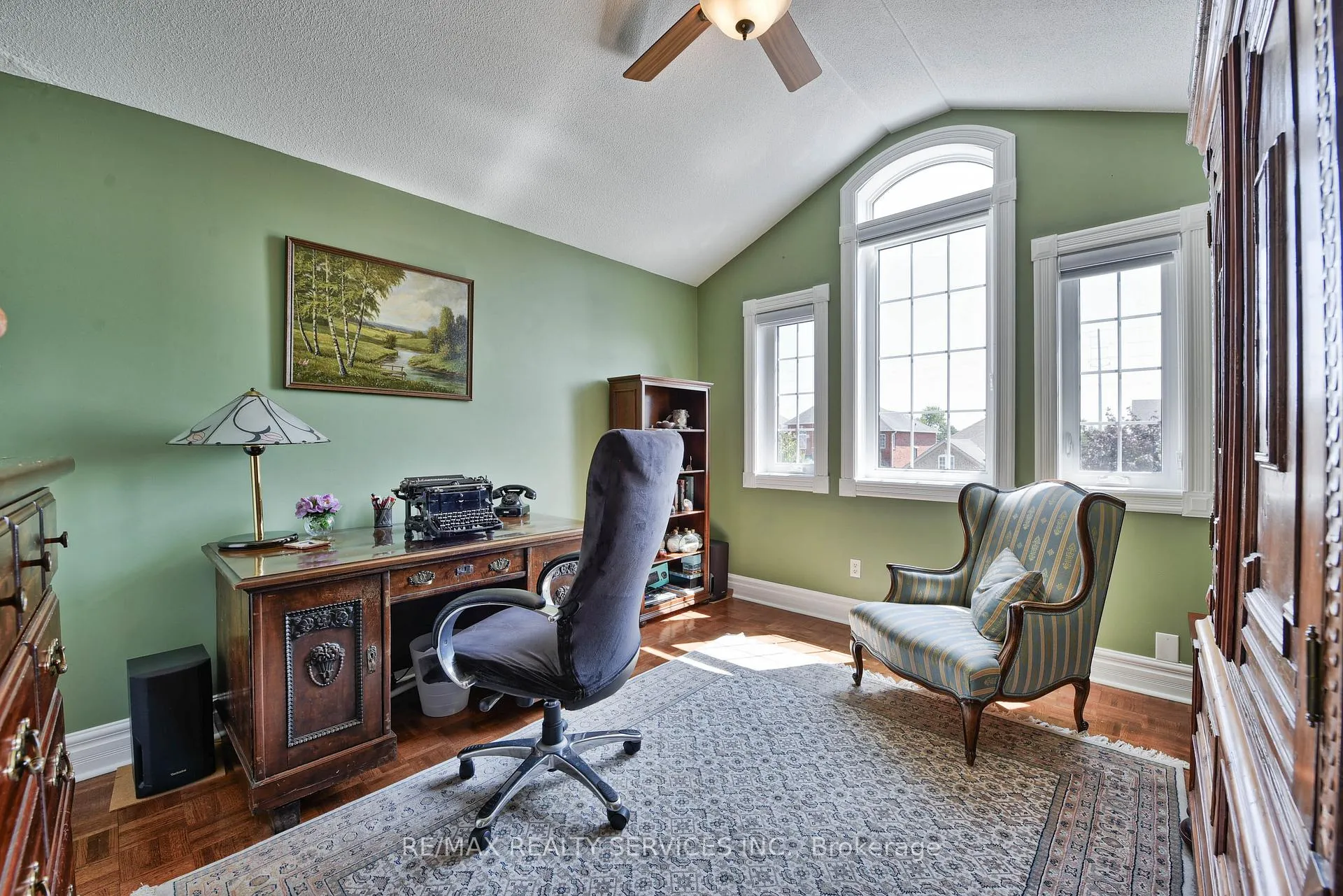 Photo 29 of 1 Daisy Court, Brampton, Snelgrove — HOMEH