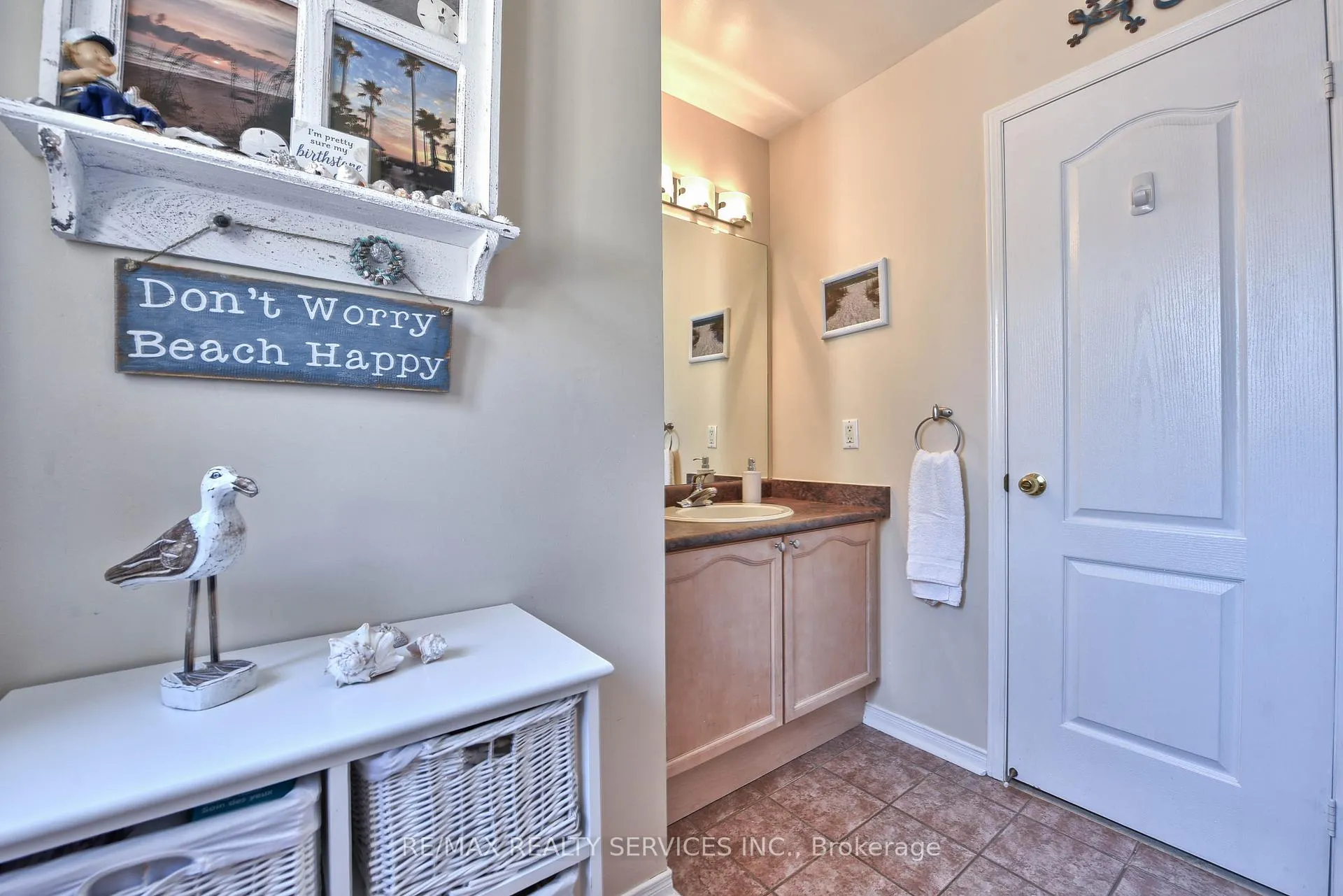 Photo 33 of 1 Daisy Court, Brampton, Snelgrove — HOMEH