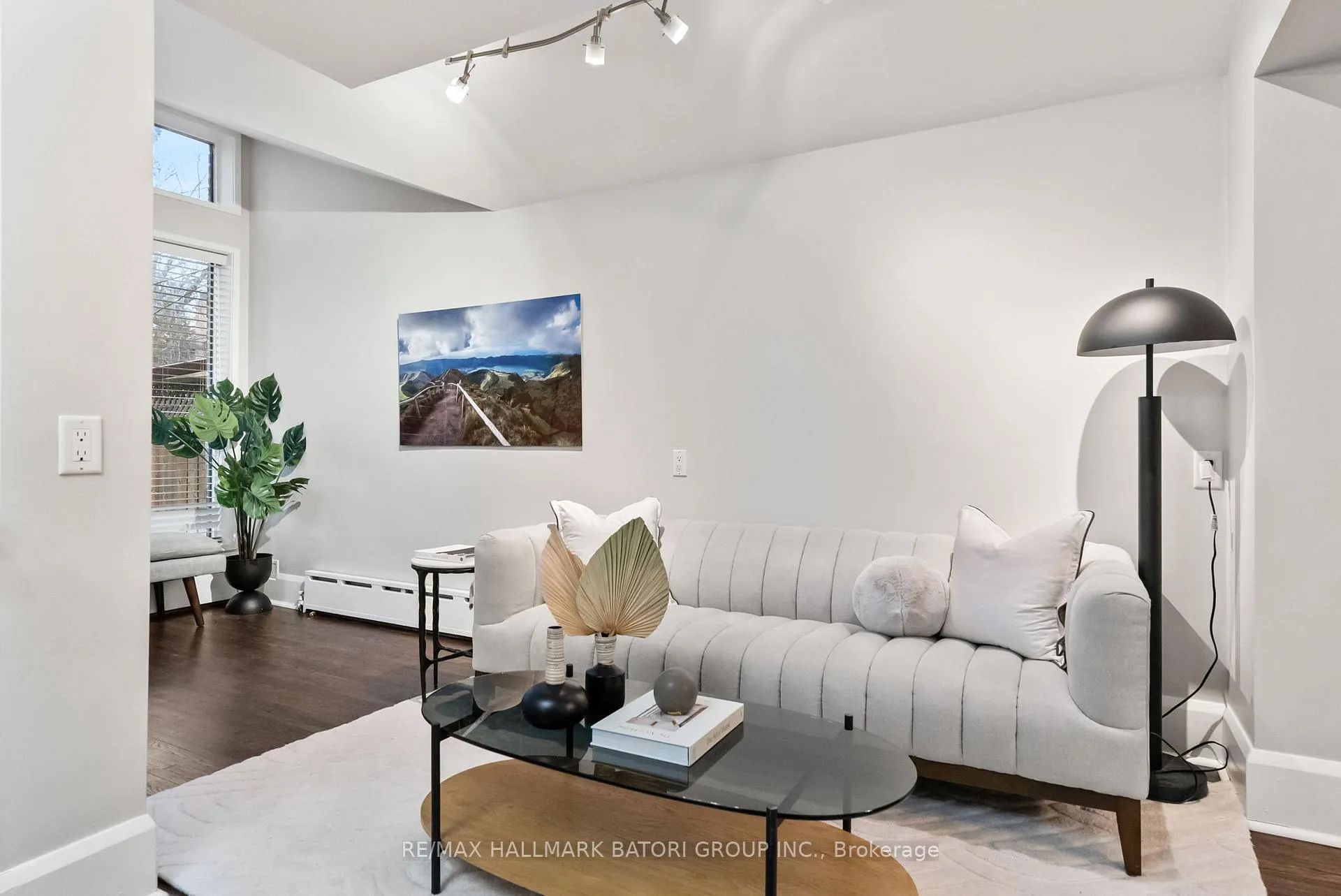 Photo 12 of 89 Shields Avenue, Toronto, Lawrence Park South — HOMEH