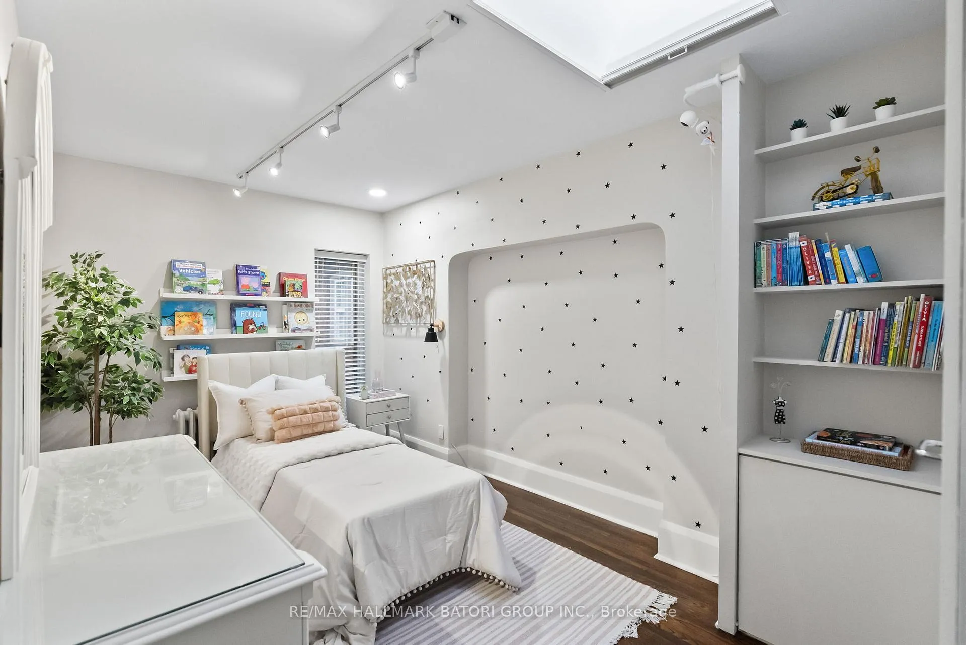 Photo 18 of 89 Shields Avenue, Toronto, Lawrence Park South — HOMEH