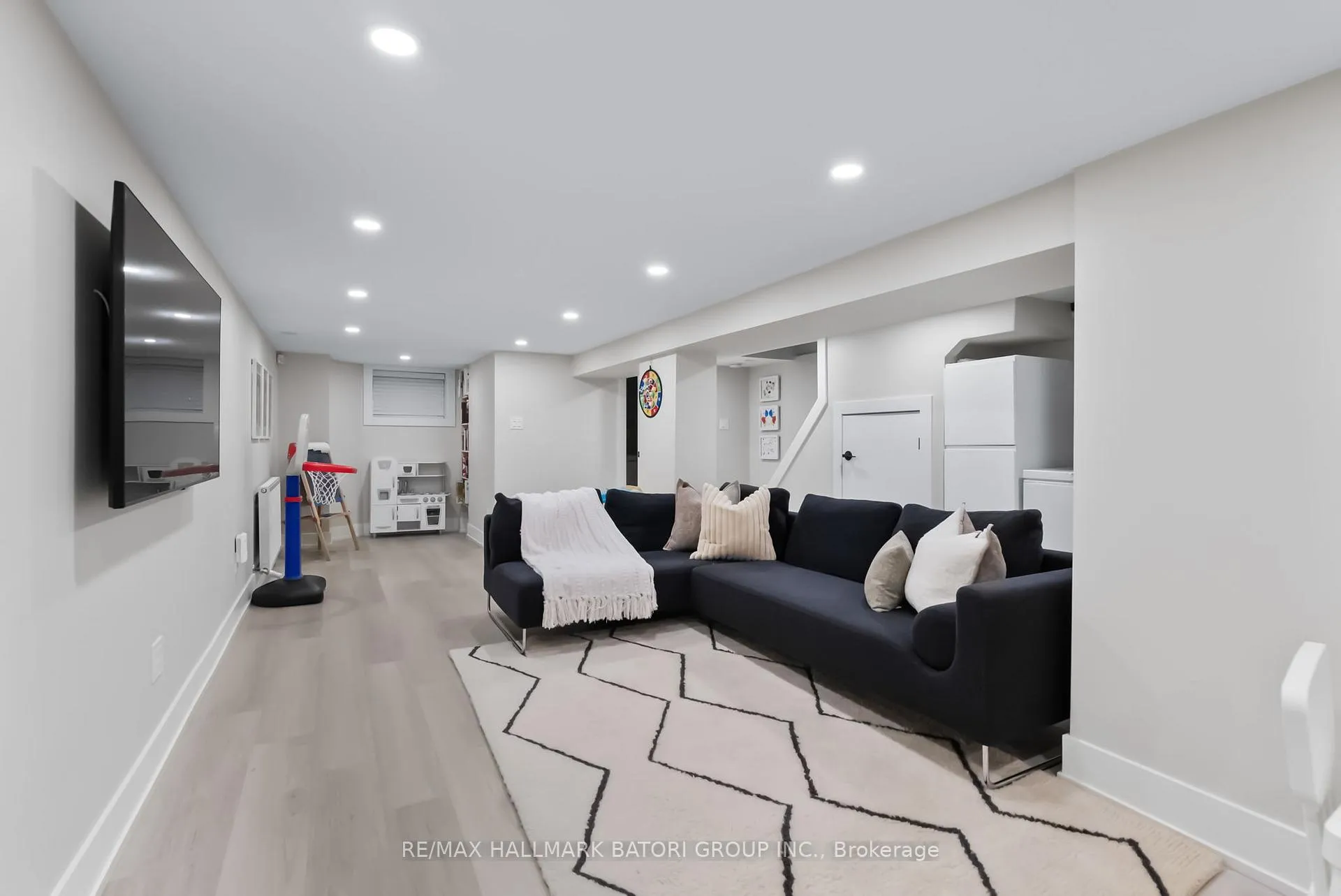 Photo 27 of 89 Shields Avenue, Toronto, Lawrence Park South — HOMEH