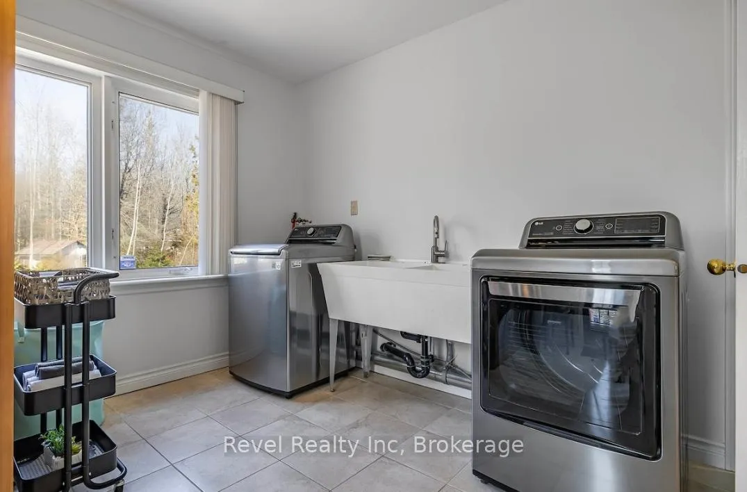 Photo 17 of 1517 Tiny Beaches Road N, Tiny, Rural Tiny — HOMEH