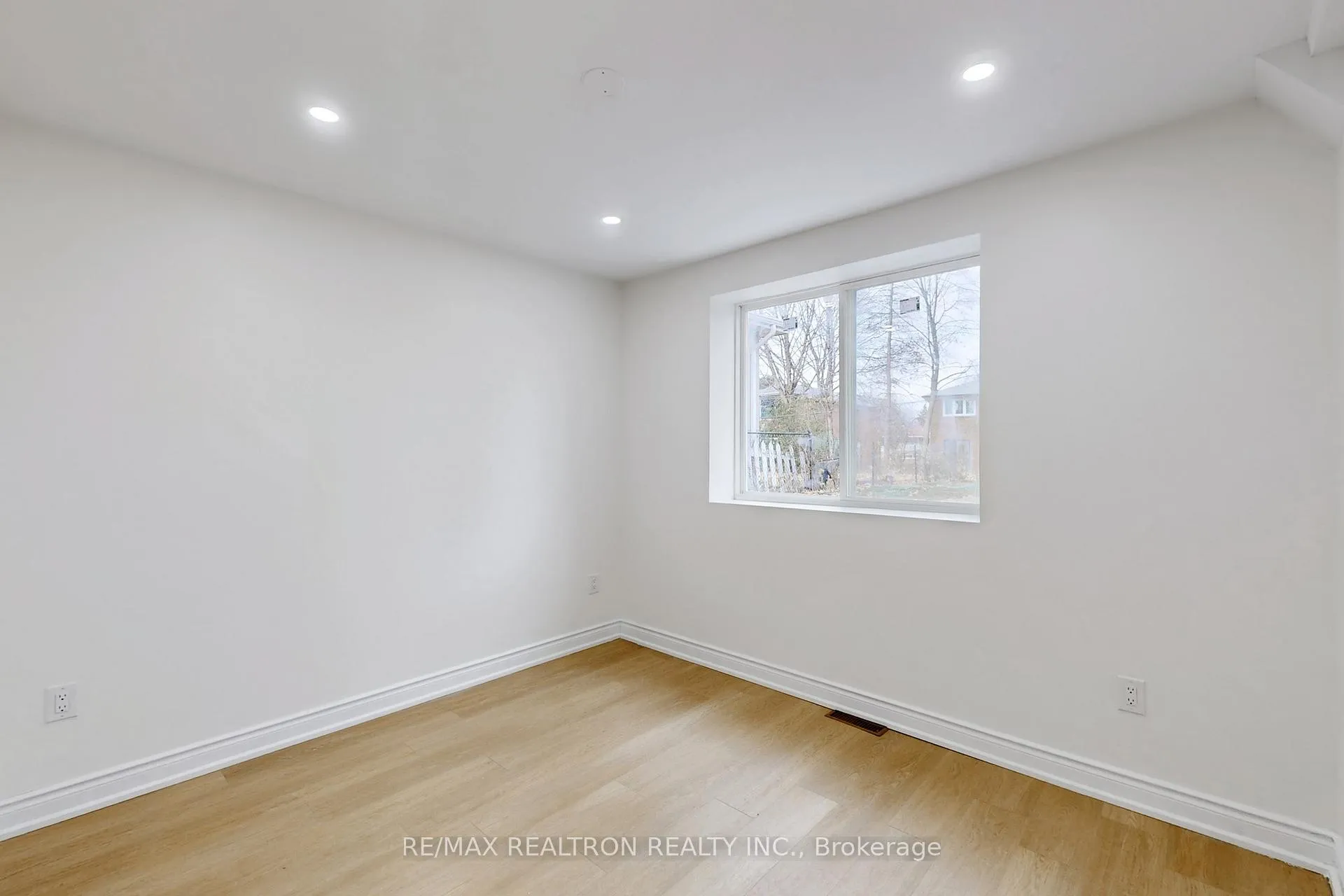 Front of Unit Bsmt, 6 Deering Crescent