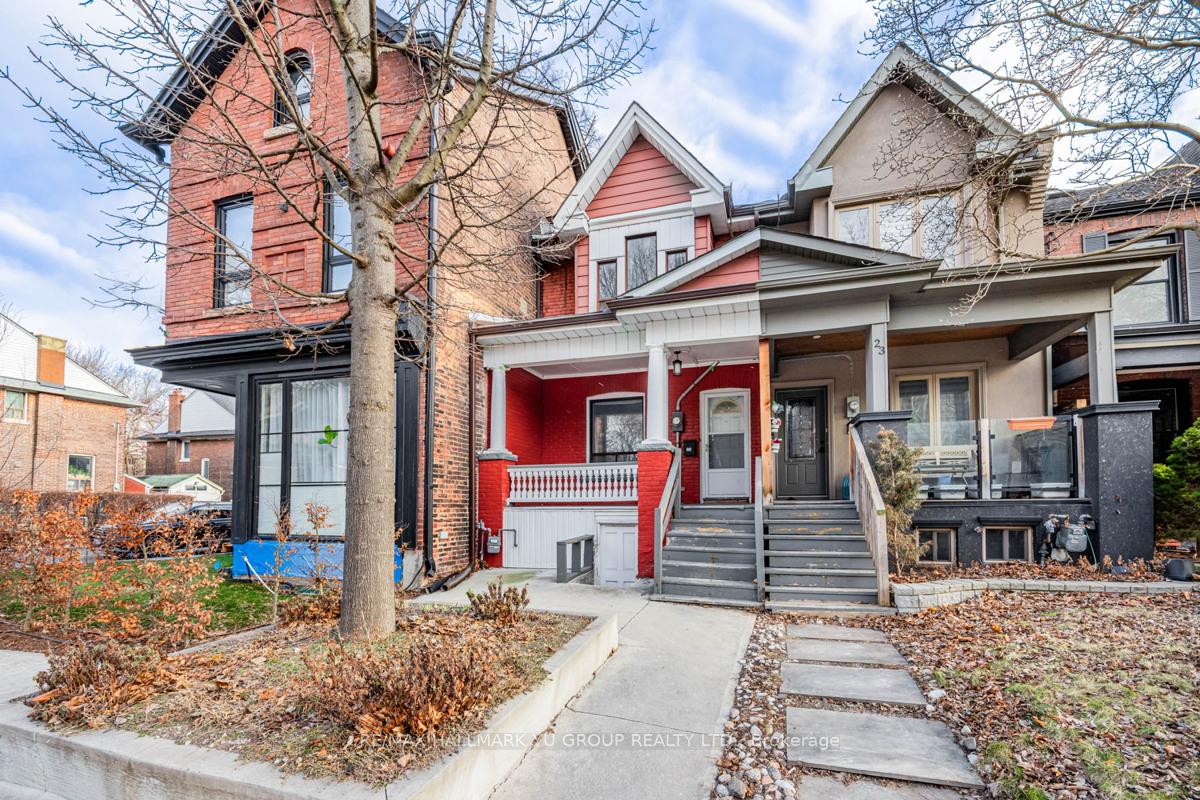 Front of 25 Howland Road