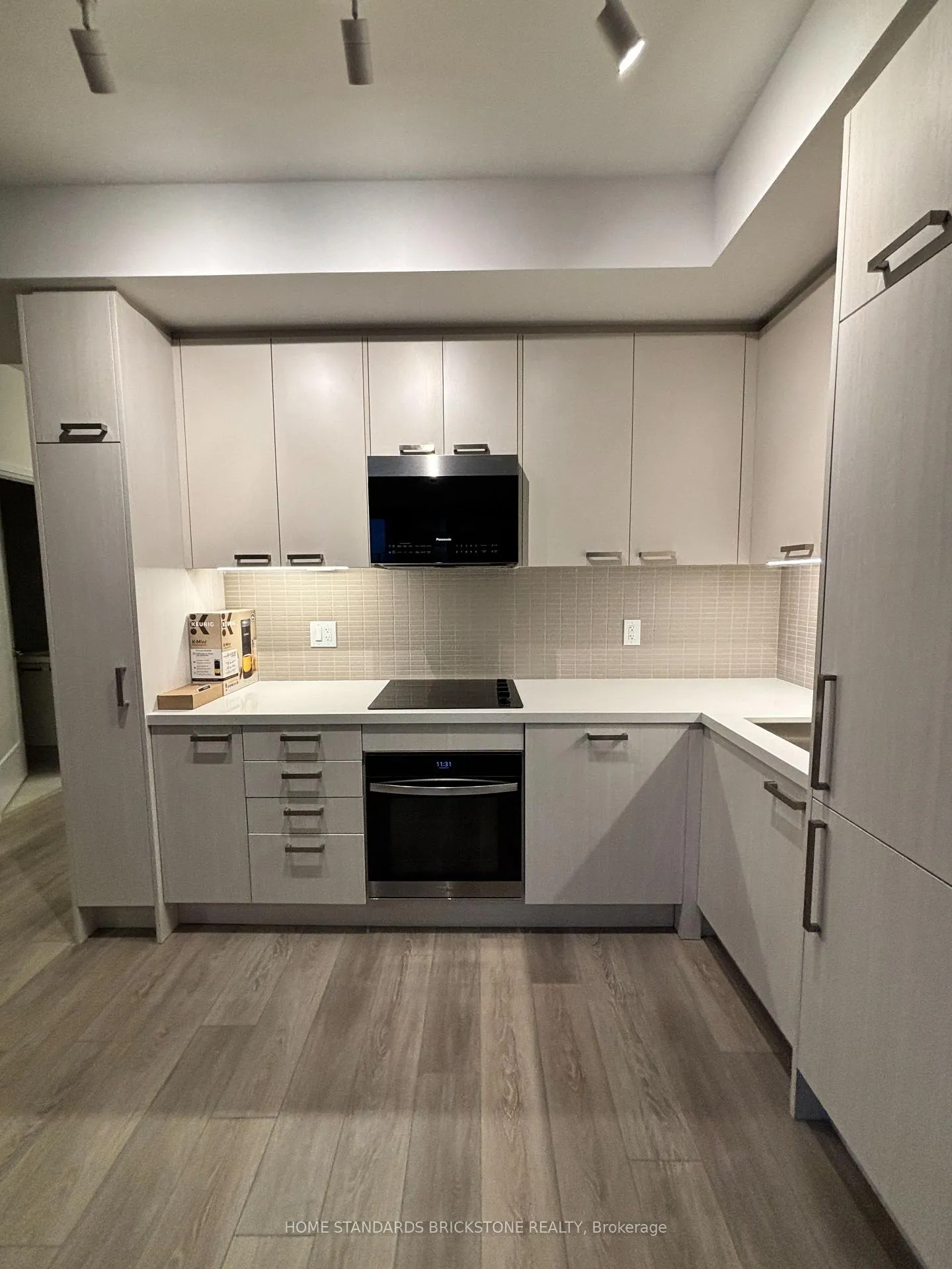 Photo 5 of Unit 1203, 20 Soudan Avenue, Toronto, Mount Pleasant West — HOMEH