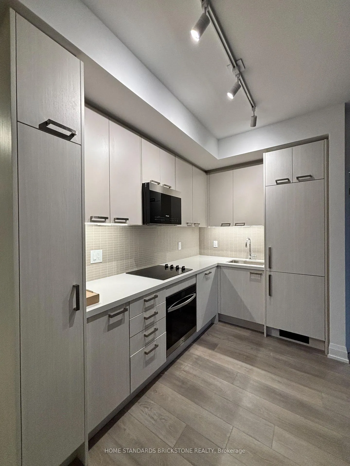 Photo 6 of Unit 1203, 20 Soudan Avenue, Toronto, Mount Pleasant West — HOMEH