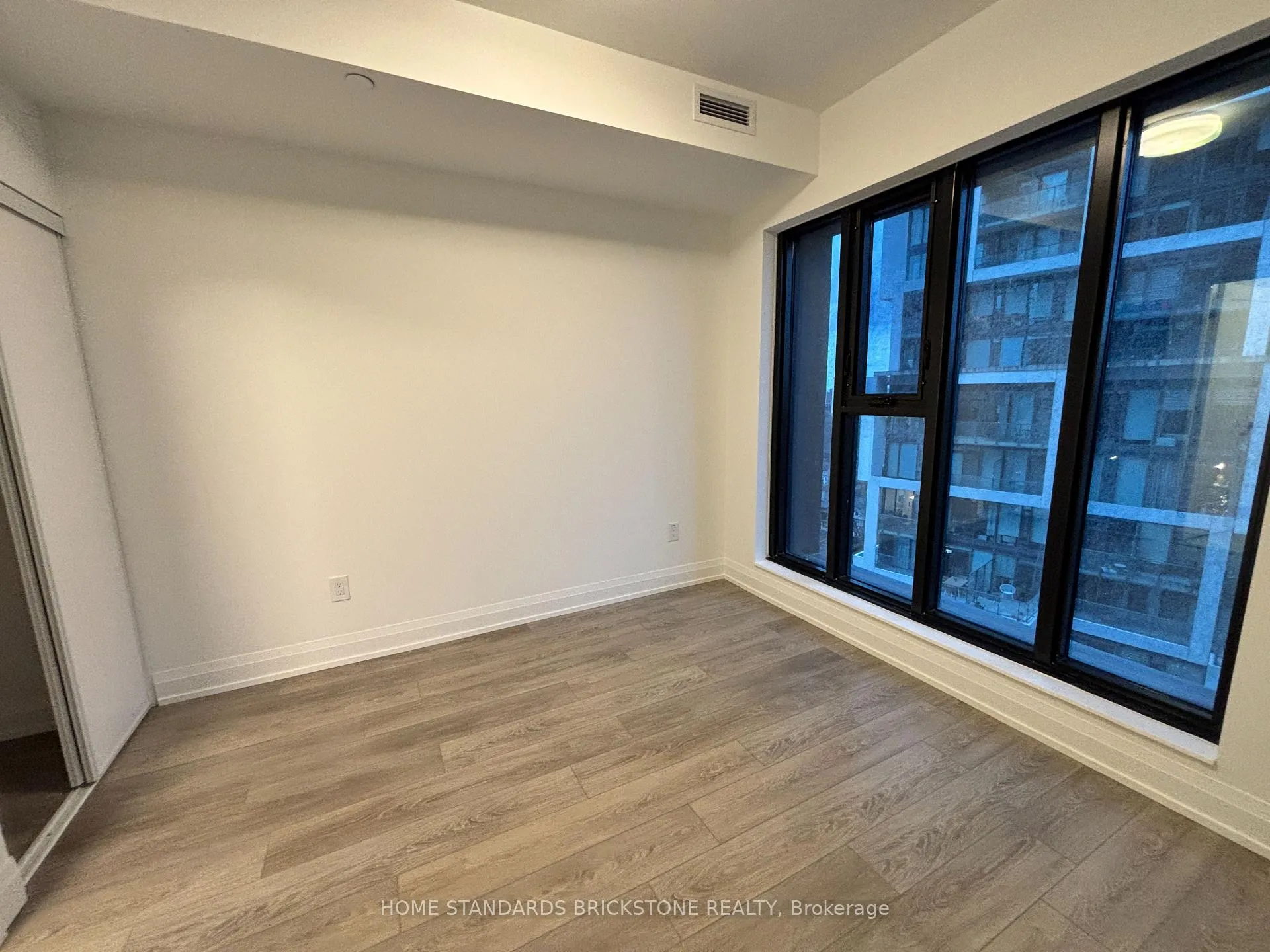 Photo 7 of Unit 1203, 20 Soudan Avenue, Toronto, Mount Pleasant West — HOMEH
