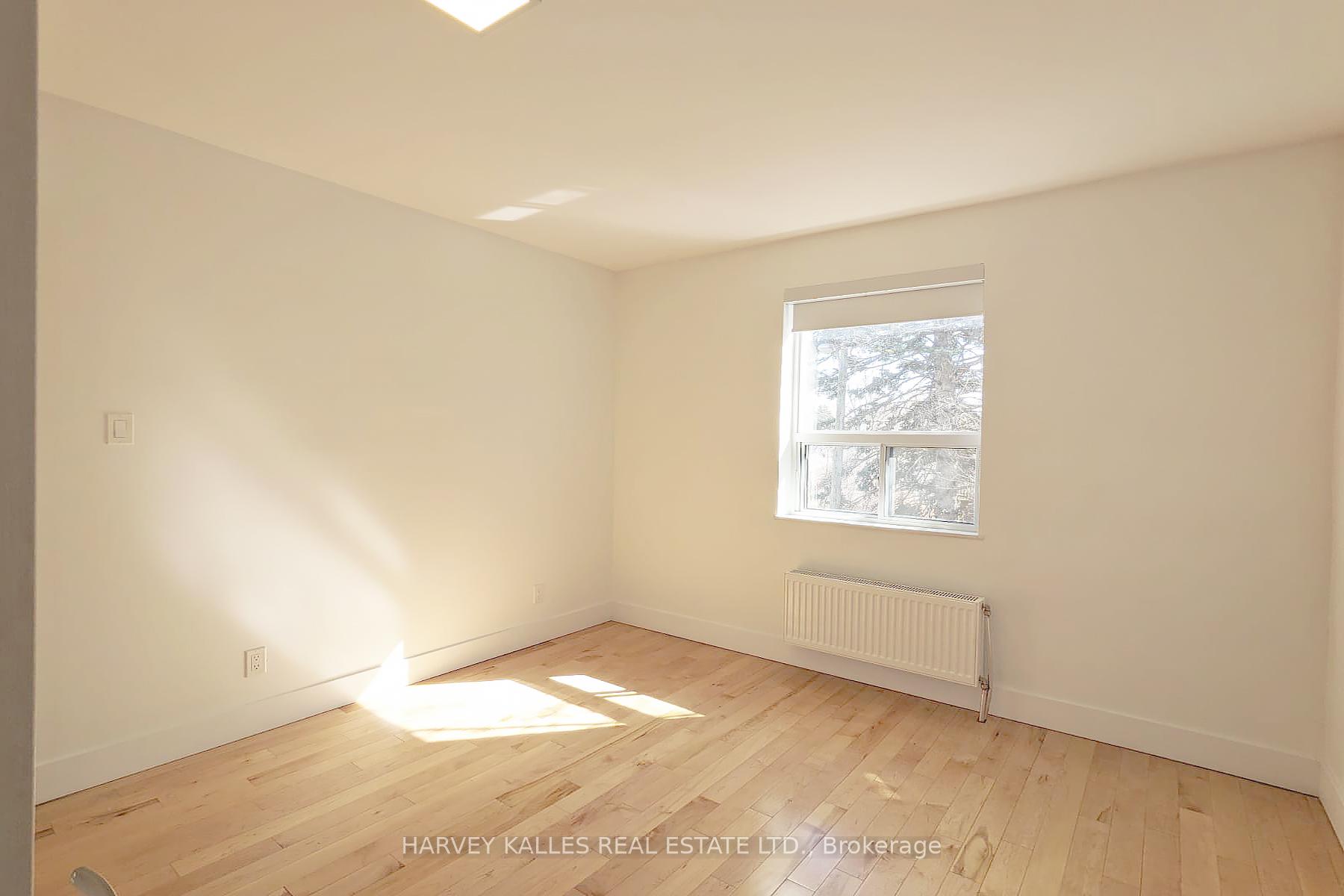 Photo 11 of Unit 10, 2901 St Clair Avenue E, Toronto, O'Connor-Parkview — HOMEH
