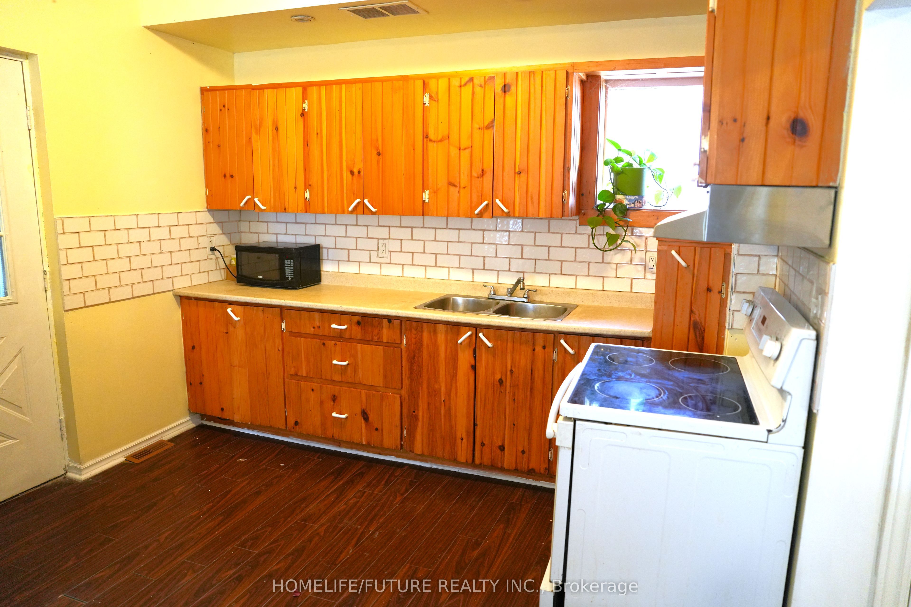 Photo 18 of 273 Haig Street, Oshawa, O'Neill — HOMEH