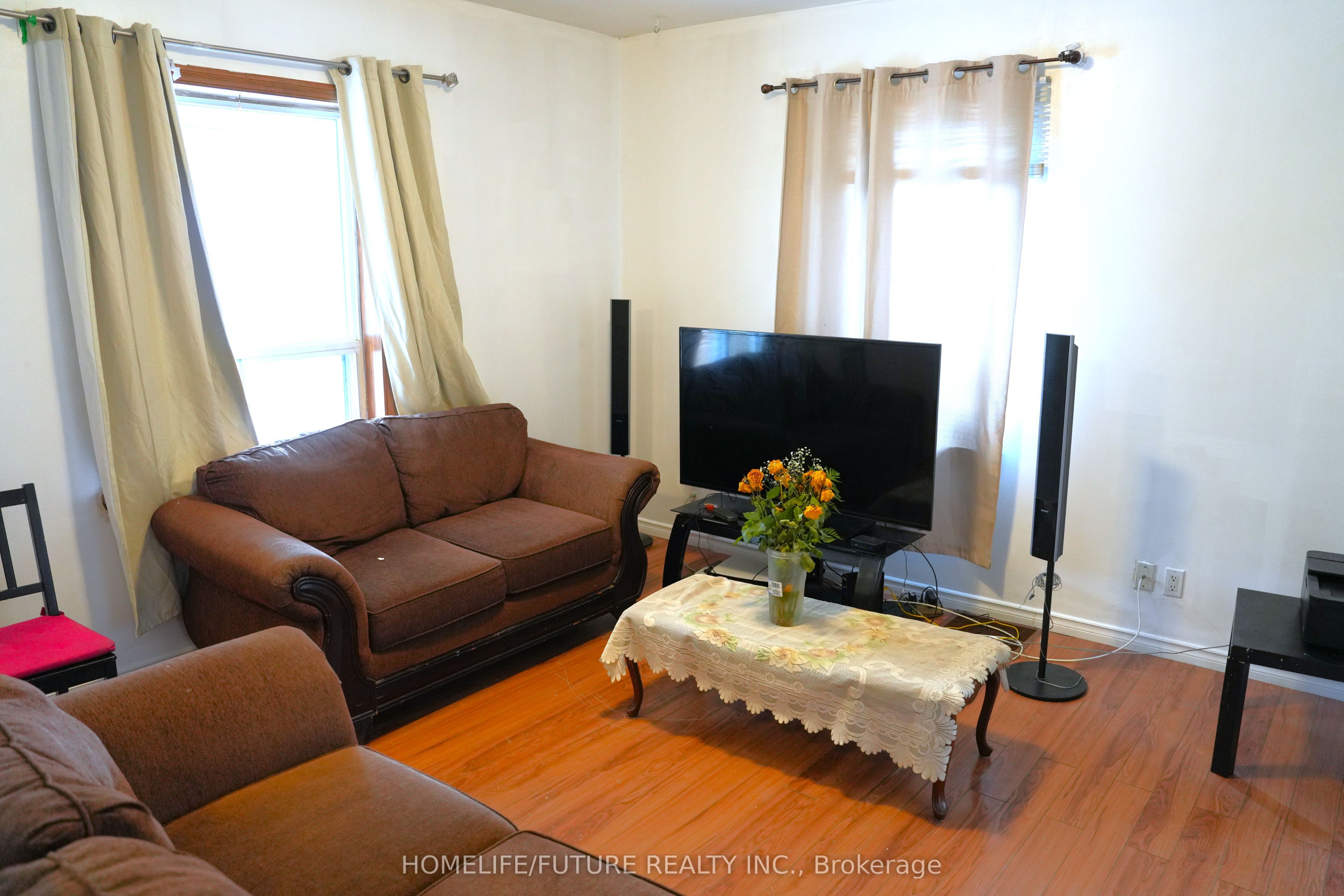 Photo 17 of 273 Haig Street, Oshawa, O'Neill — HOMEH