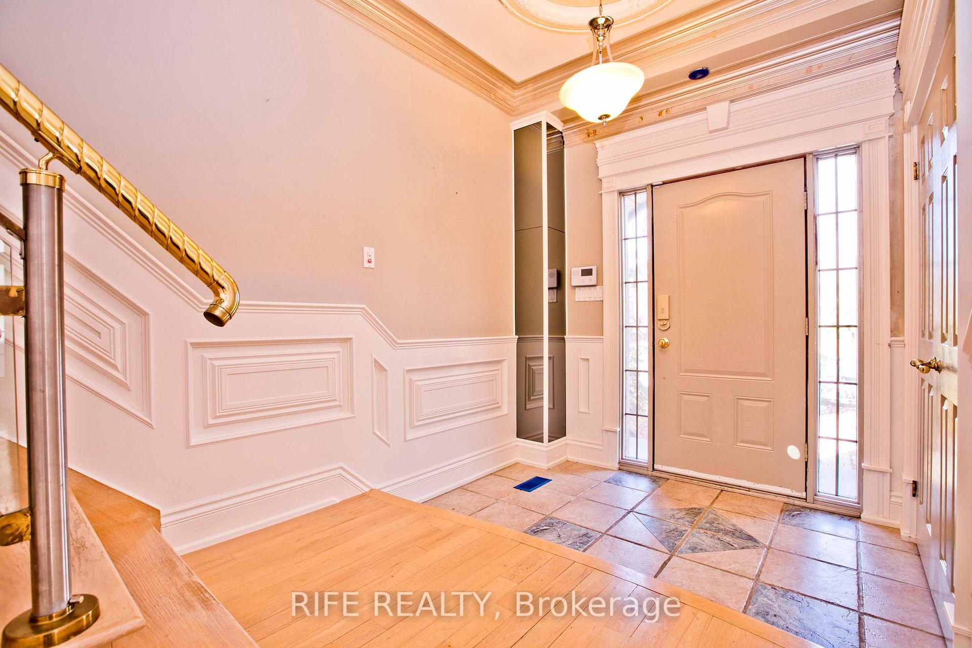 Photo 38 of 573 Old Orchard Grove, Toronto, Bedford Park-Nortown — HOMEH
