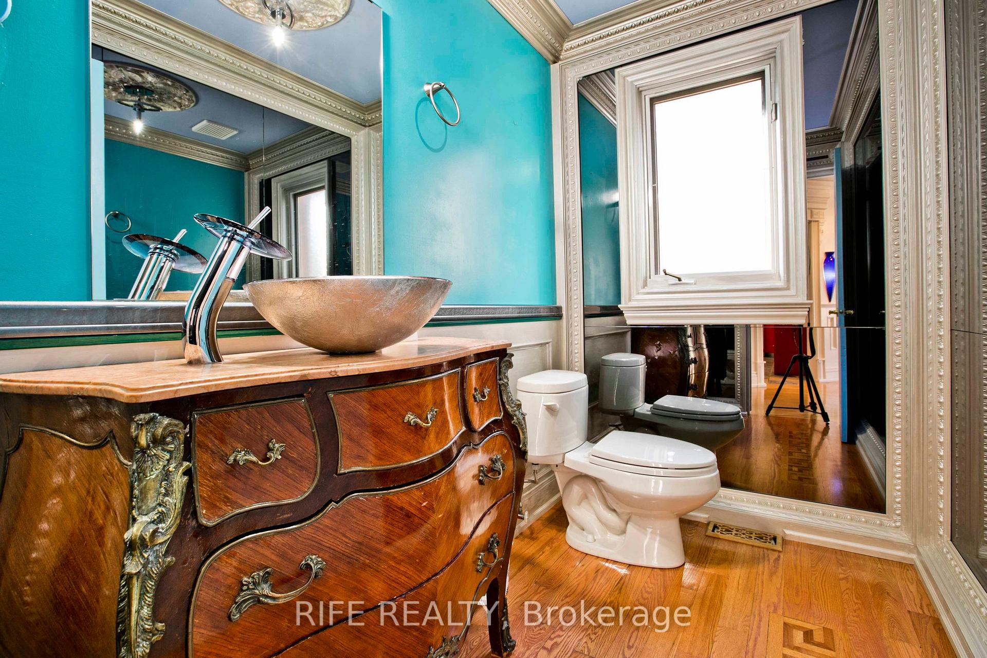 Photo 15 of 573 Old Orchard Grove, Toronto, Bedford Park-Nortown — HOMEH