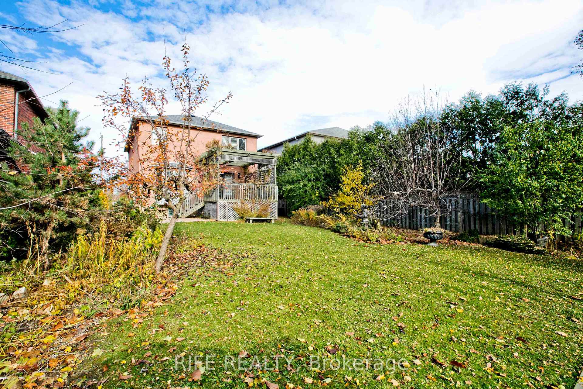 Photo 32 of 573 Old Orchard Grove, Toronto, Bedford Park-Nortown — HOMEH